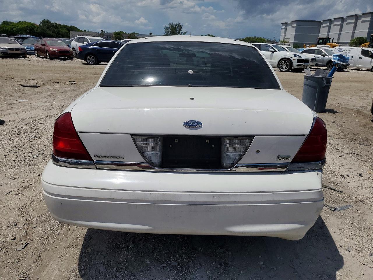 2010 Ford Crown Victoria Police Interceptor White vin: 2FABP7BV2AX135608