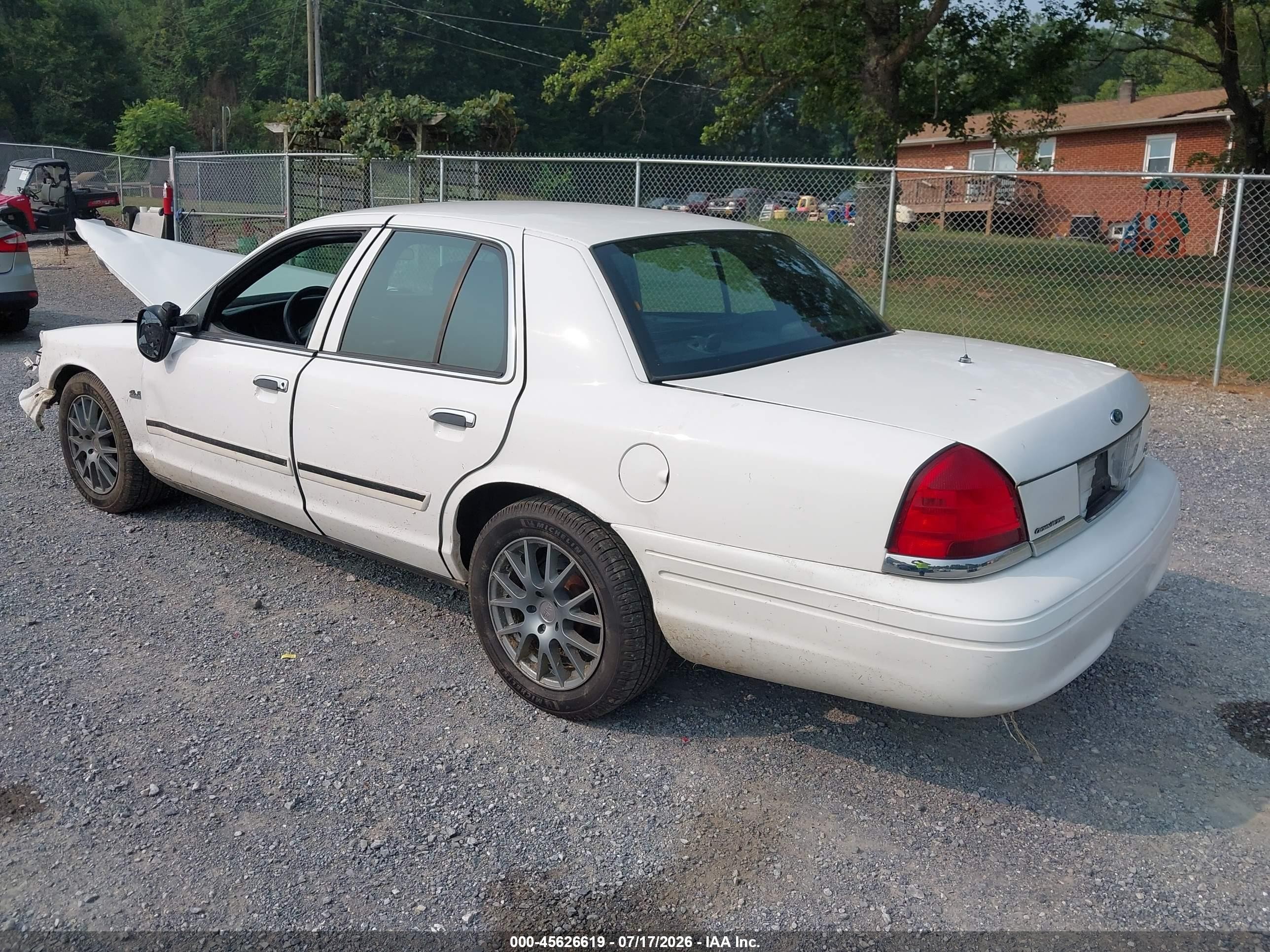 2011 Ford Crown Victoria Police Белый vin: 2FABP7BV2BX100584
