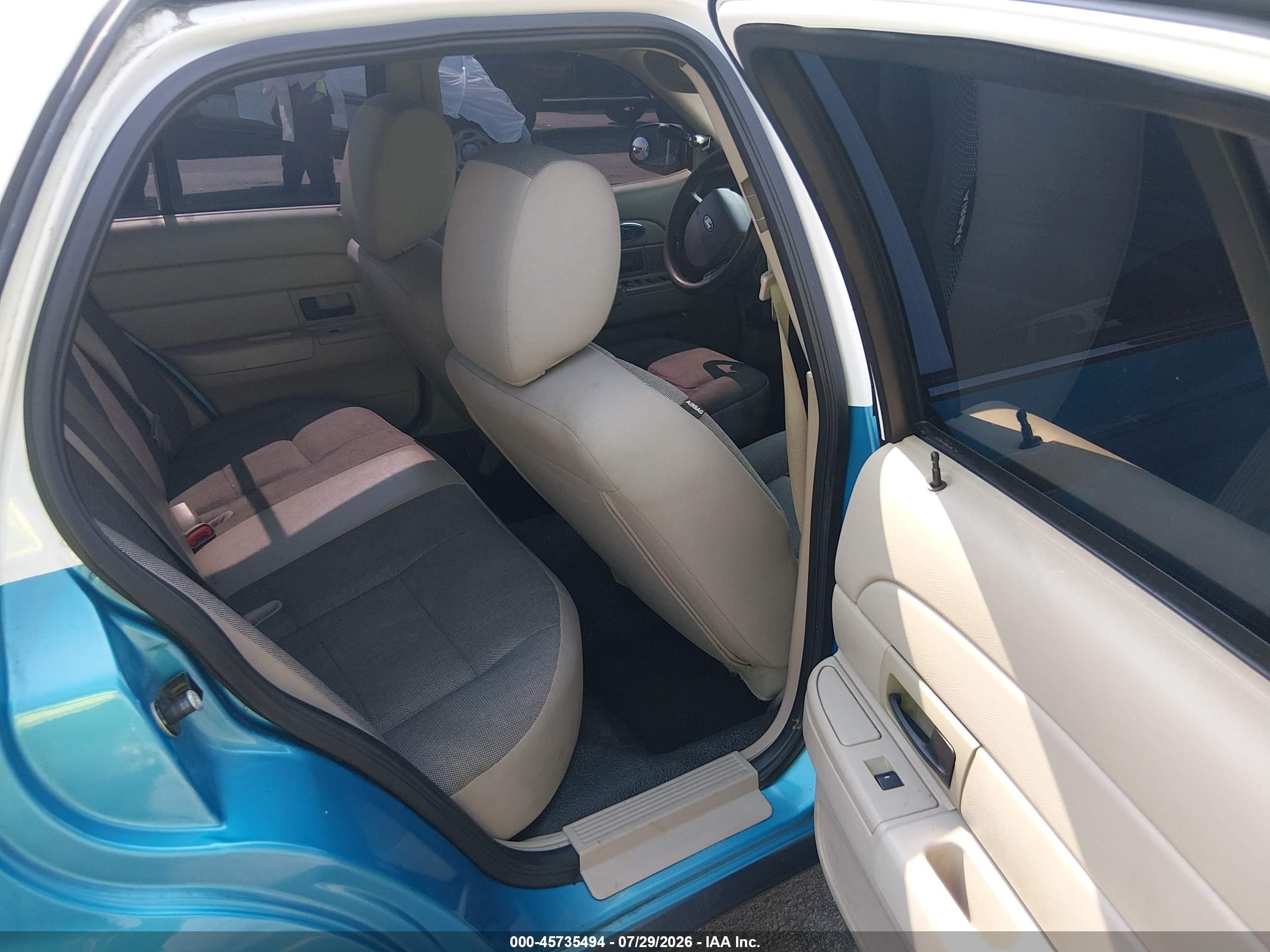2011 Ford Crown Victoria Police Interceptor Blue vin: 2FABP7BV2BX111326
