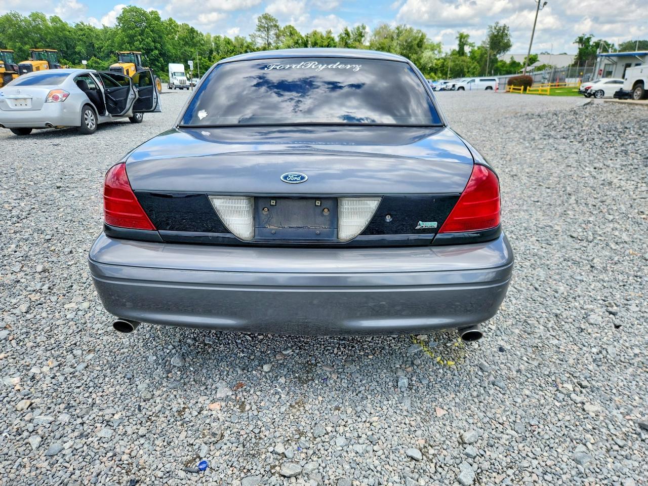2011 Ford Crown Victoria Police Interceptor Gray vin: 2FABP7BV2BX129373