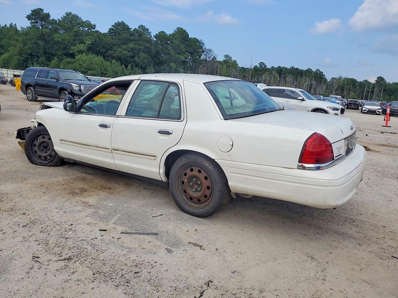 2010 Ford Crown Victoria Police Interceptor White vin: 2FABP7BV3AX105727