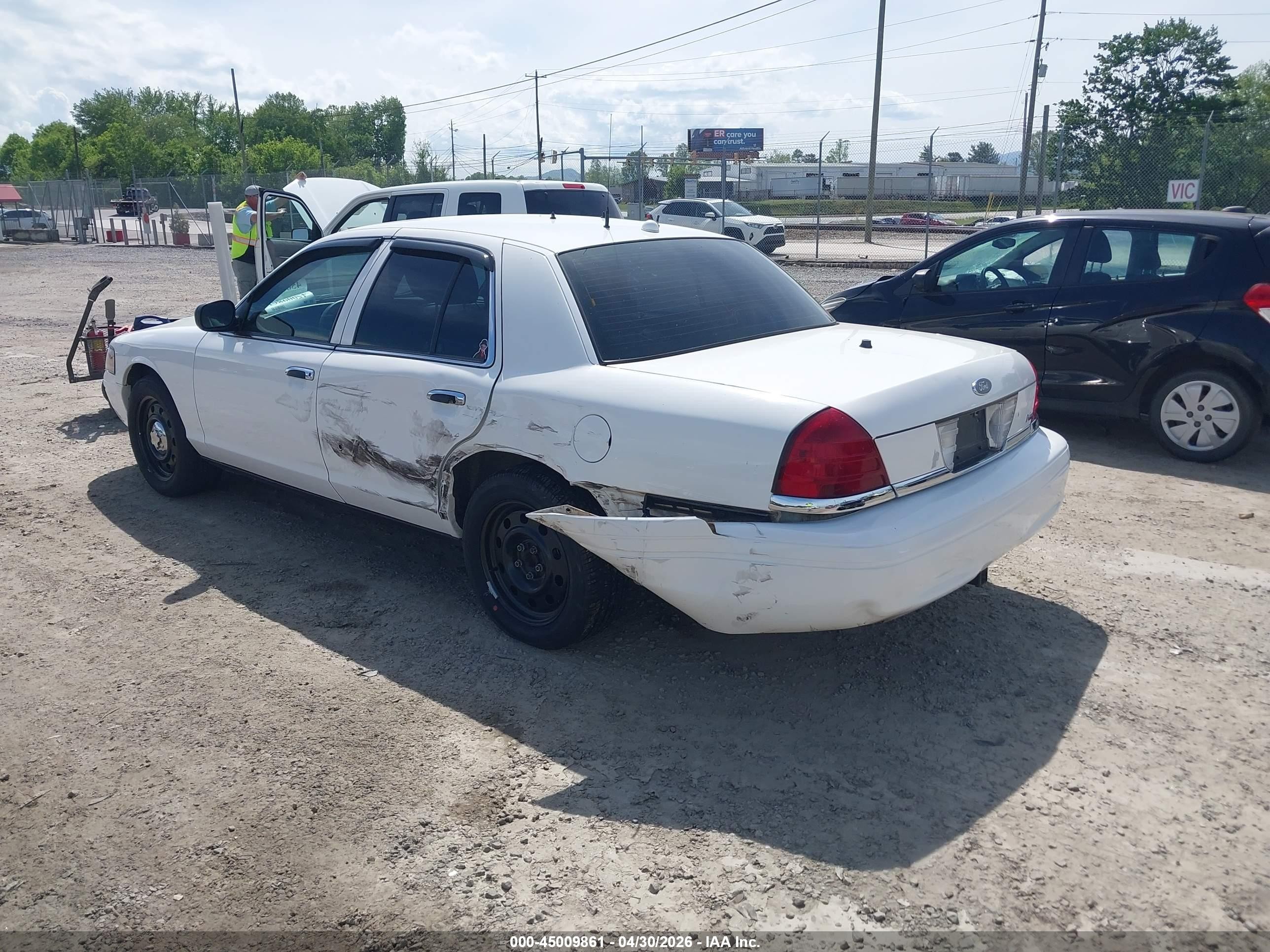 2011 Ford Crown Victoria Police White vin: 2FABP7BV4BX112607