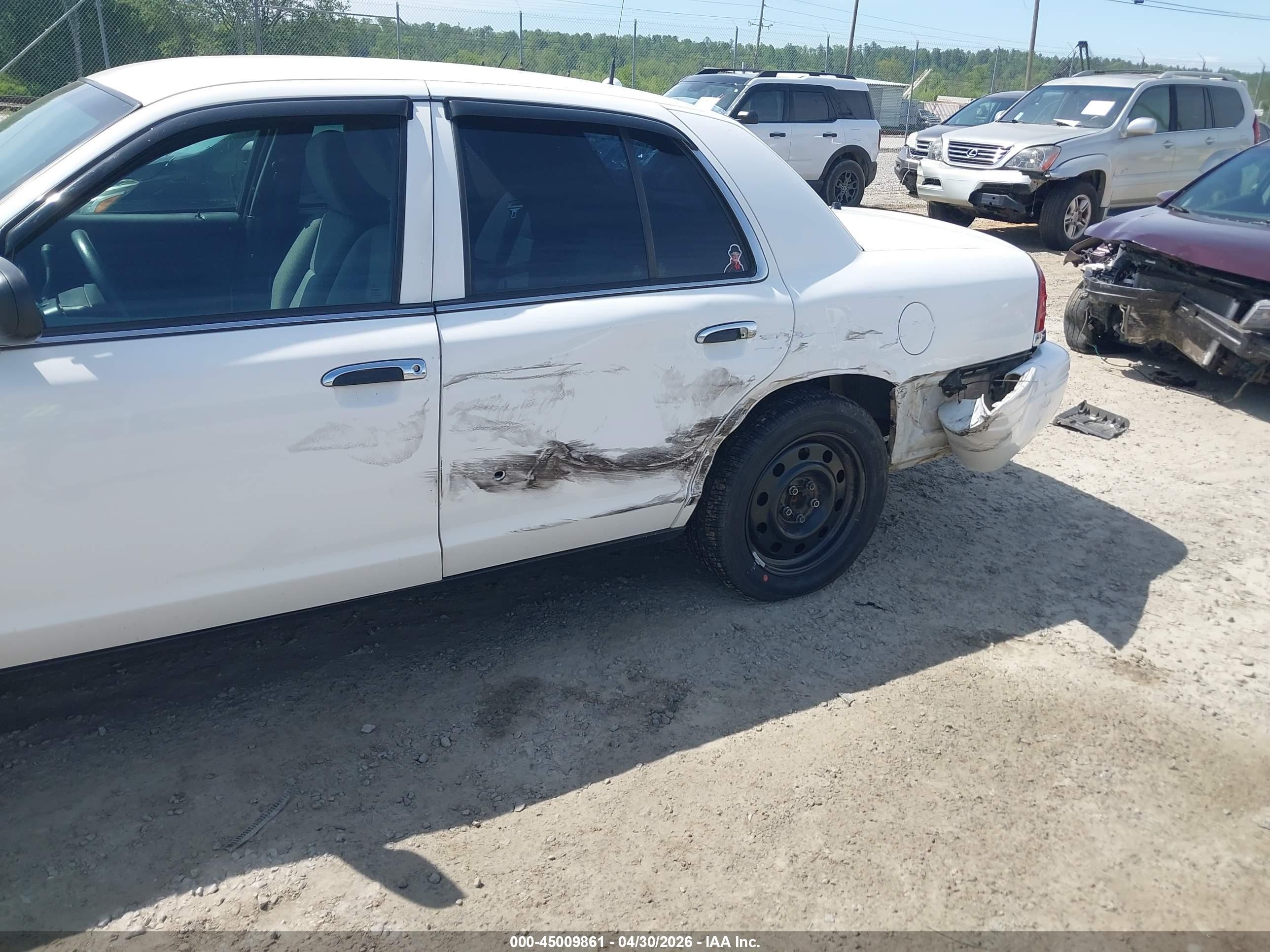 2011 Ford Crown Victoria Police White vin: 2FABP7BV4BX112607