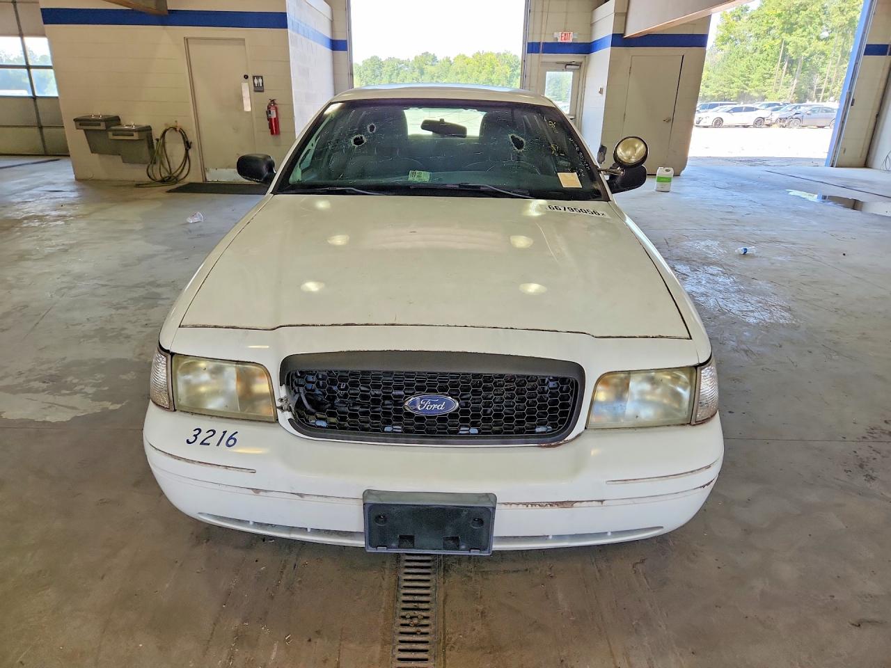 2011 Ford Crown Victoria Police Interceptor White vin: 2FABP7BV4BX125325