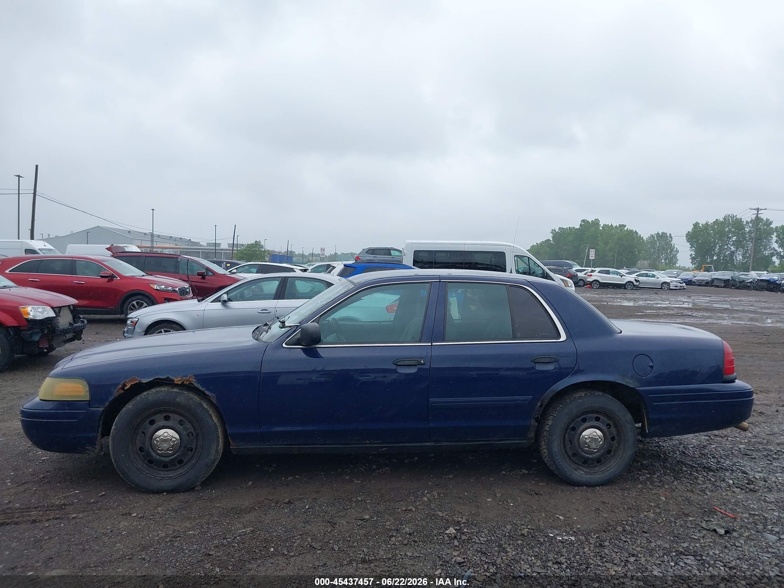 2010 Ford Crown Victoria Police/police Interceptor Blue vin: 2FABP7BV5AX132959