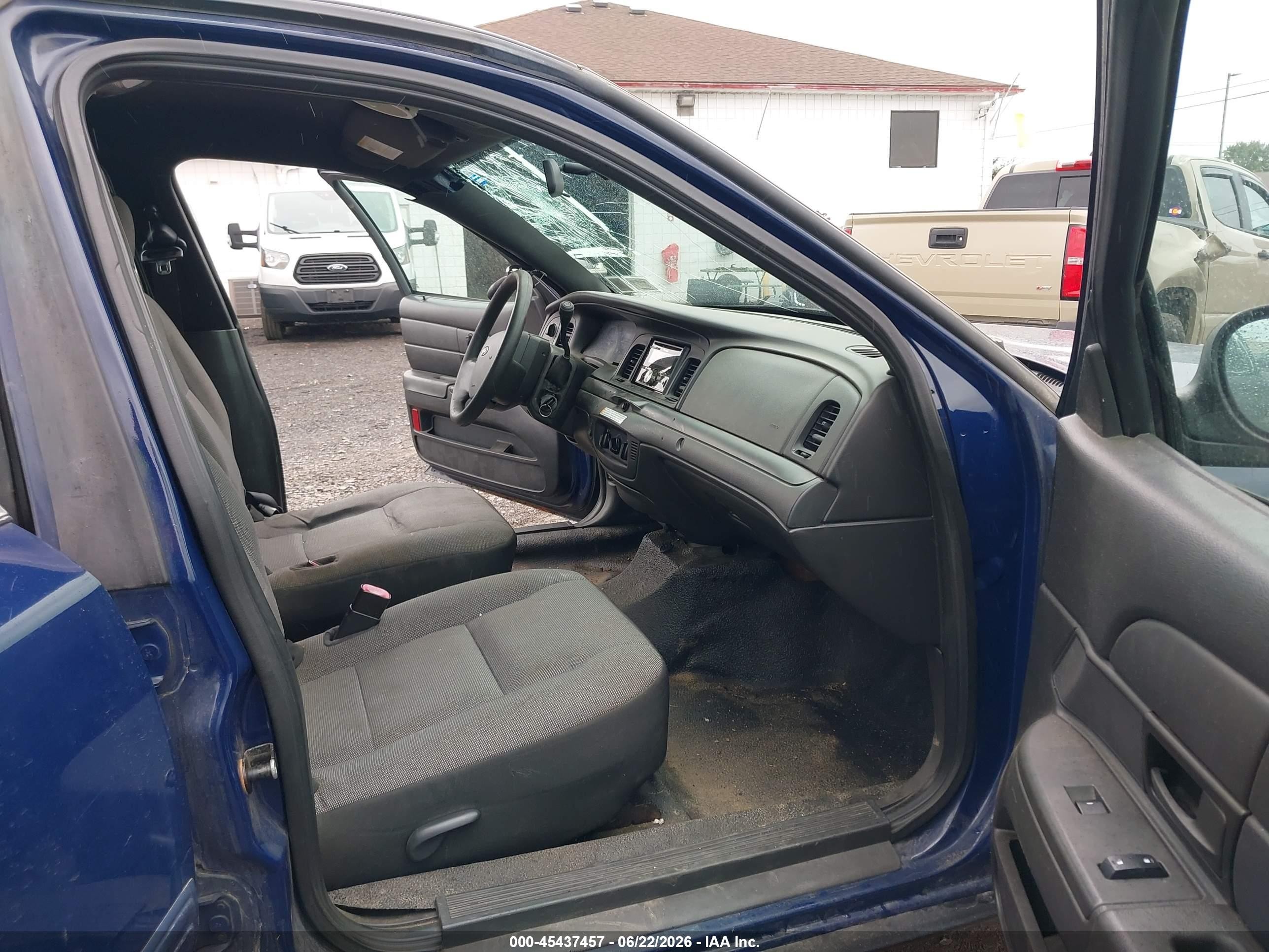 2010 Ford Crown Victoria Police/police Interceptor Blue vin: 2FABP7BV5AX132959