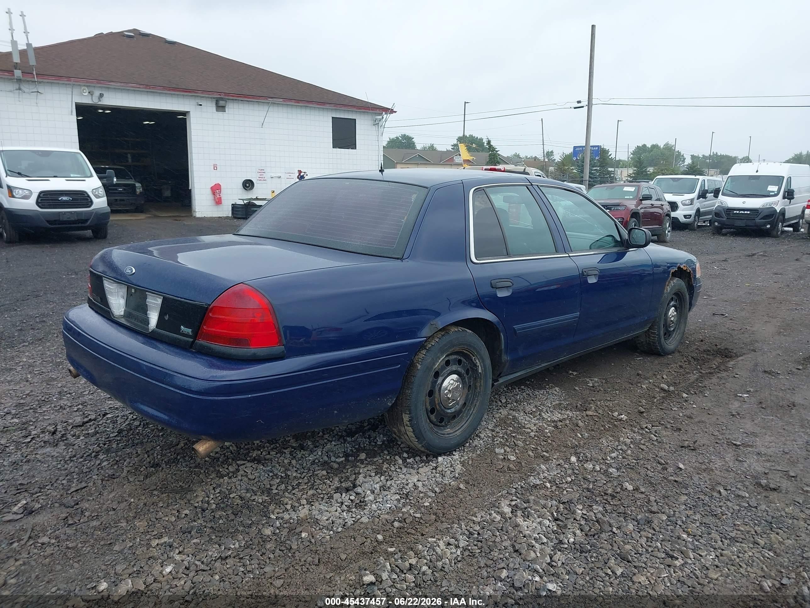 2010 Ford Crown Victoria Police/police Interceptor Blue vin: 2FABP7BV5AX132959