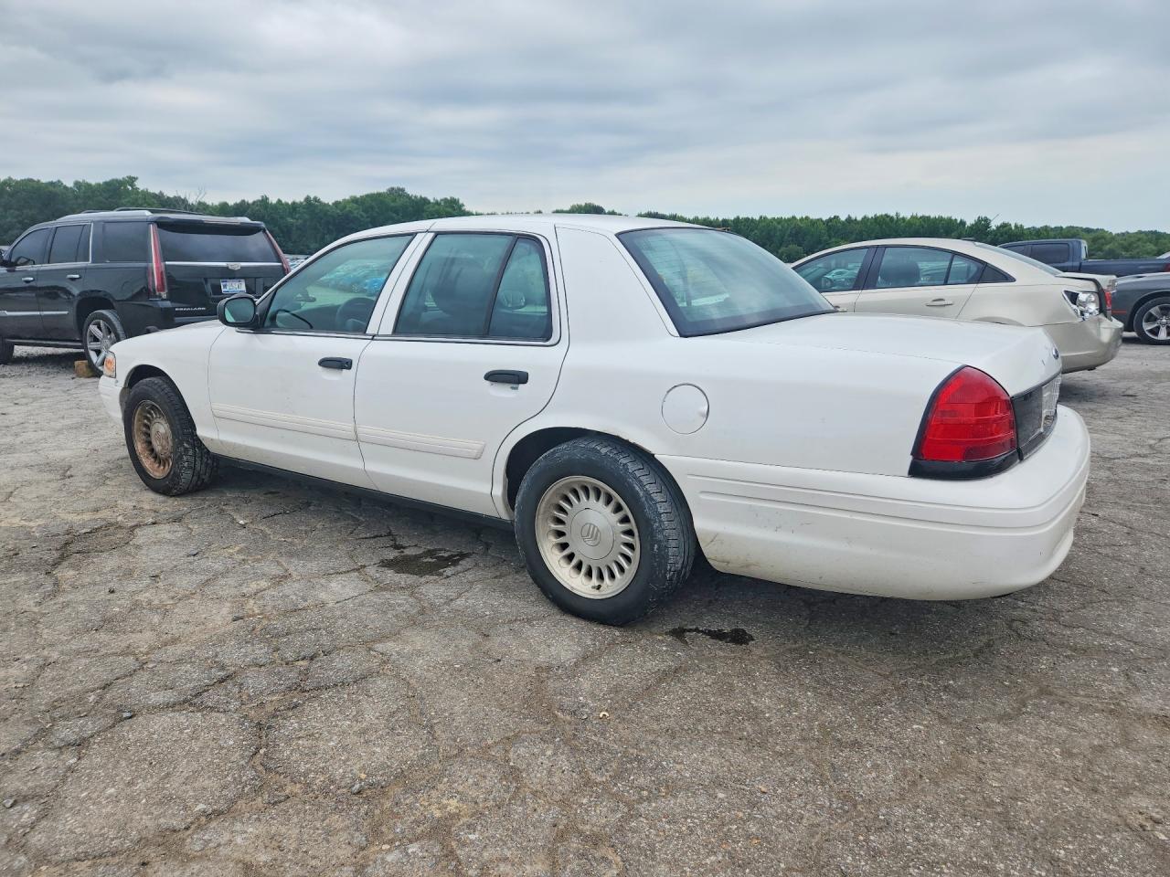 2011 Ford Crown Victoria Police Interceptor White vin: 2FABP7BV5BX116164