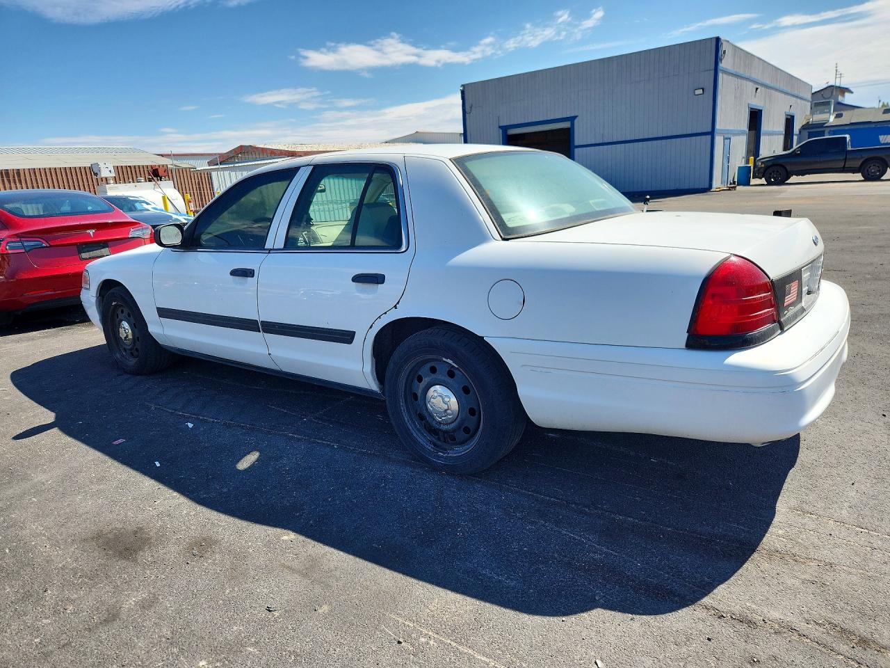 2011 Ford Crown Victoria Police Interceptor White vin: 2FABP7BV5BX123101