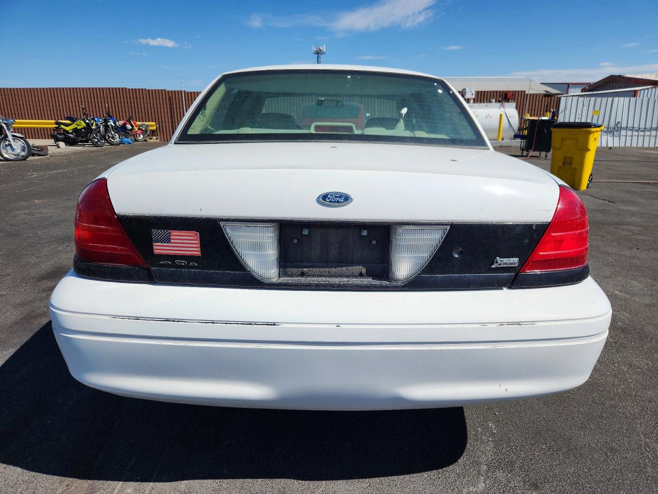2011 Ford Crown Victoria Police Interceptor White vin: 2FABP7BV5BX123101