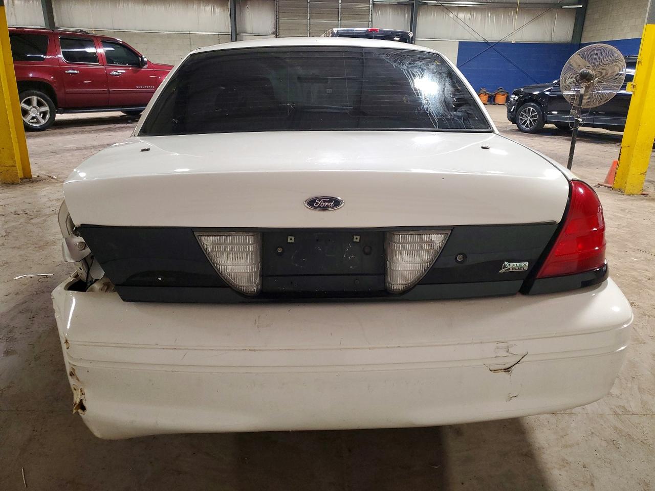 2011 Ford Crown Victoria Police Interceptor White vin: 2FABP7BV6BX134463