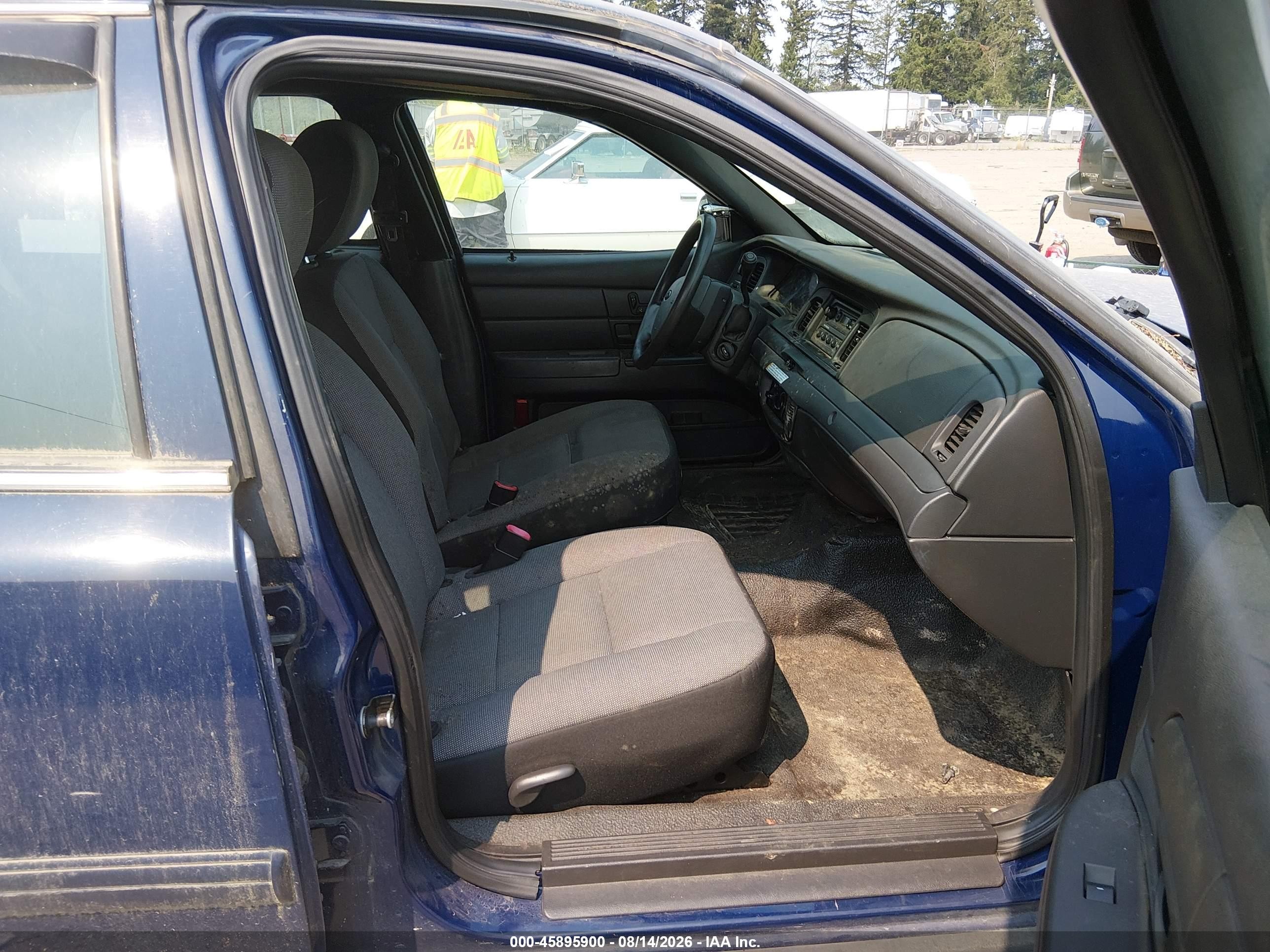 2011 Ford Crown Victoria Police Interceptor Blue vin: 2FABP7BV6BX135757
