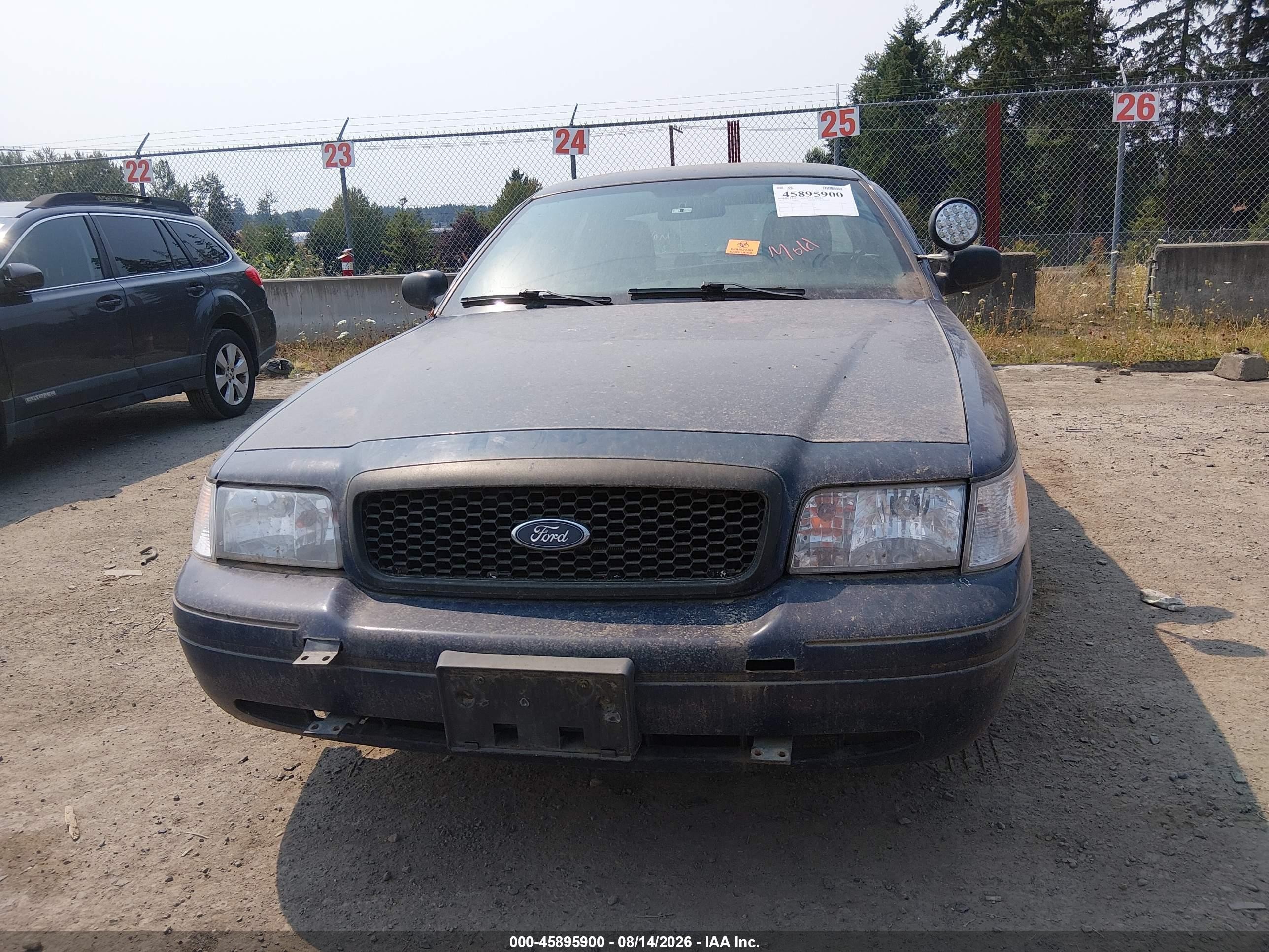 2011 Ford Crown Victoria Police Interceptor Blue vin: 2FABP7BV6BX135757