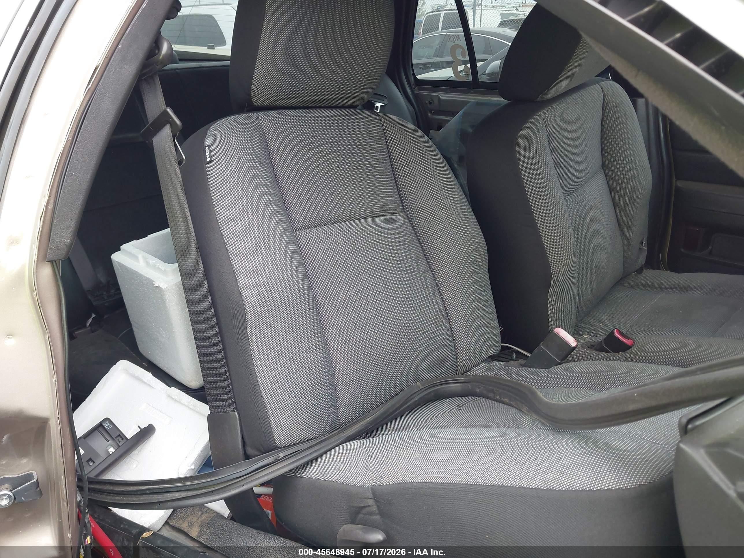 2011 Ford Crown Victoria Police Interceptor Tan vin: 2FABP7BV6BX137606