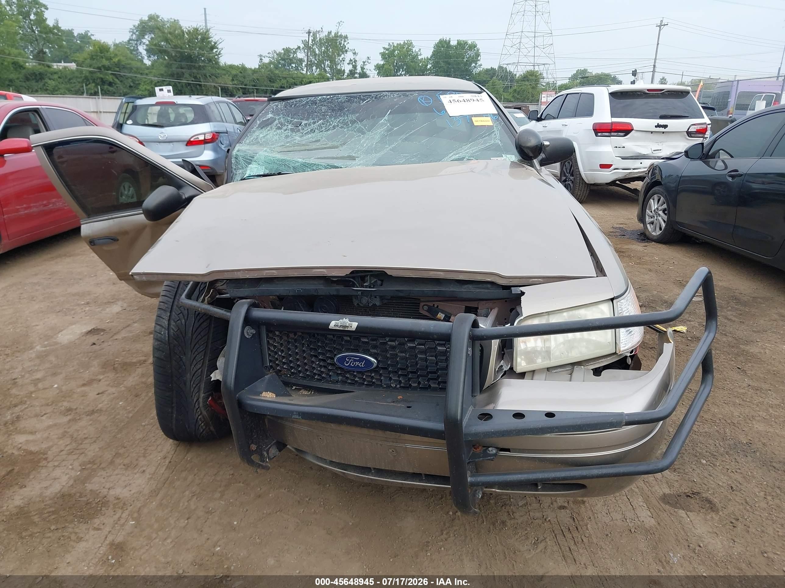 2011 Ford Crown Victoria Police Interceptor Tan vin: 2FABP7BV6BX137606