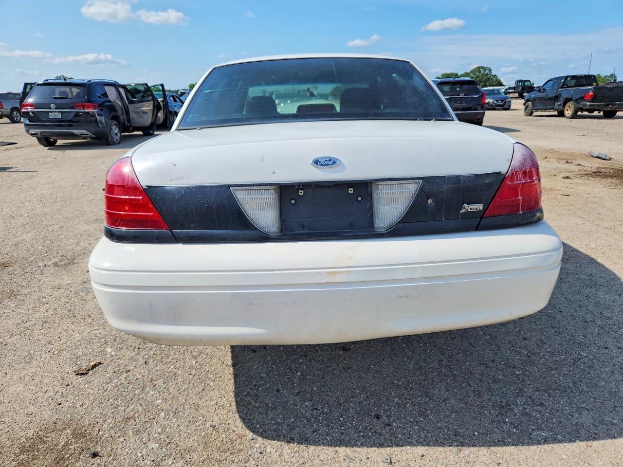 2011 Ford Crown Victoria Police Interceptor White vin: 2FABP7BV6BX179421