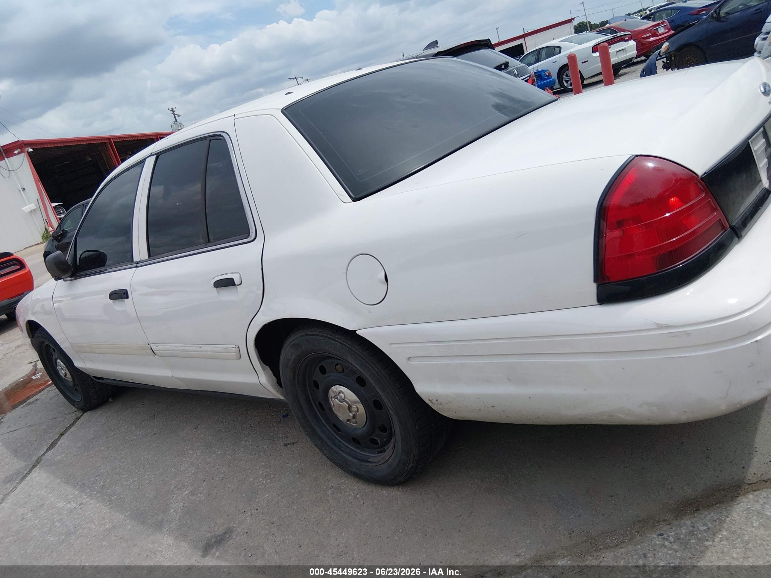 2011 Ford Crown Victoria Police Interceptor White vin: 2FABP7BV7BX112438