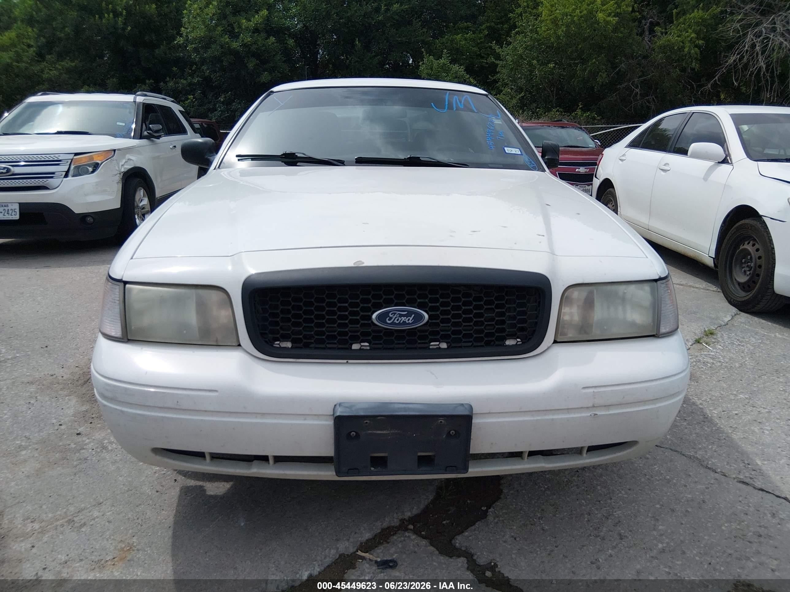 2011 Ford Crown Victoria Police Interceptor White vin: 2FABP7BV7BX112438