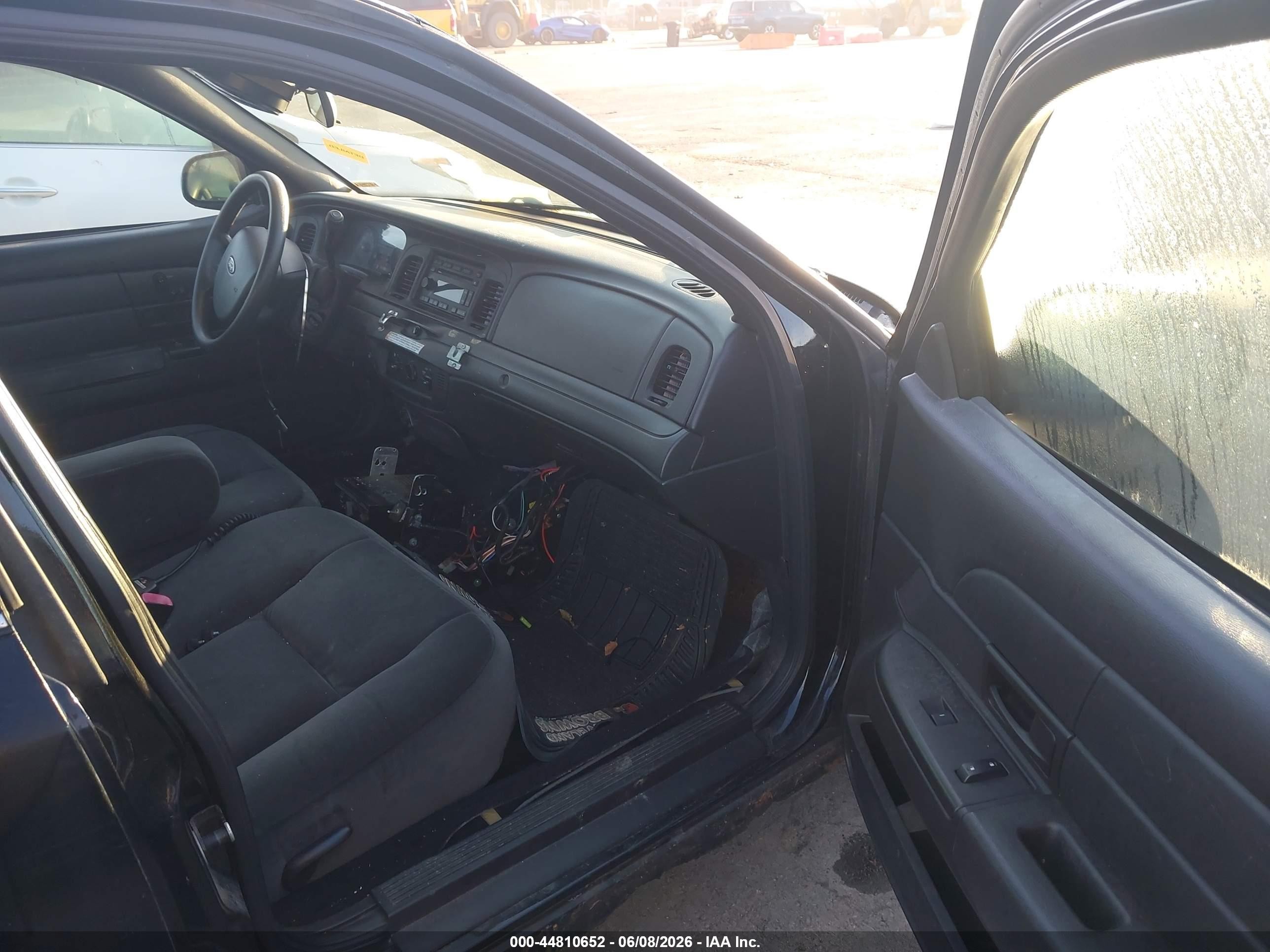 2011 Ford Crown Victoria Police Interceptor Black vin: 2FABP7BV7BX172767