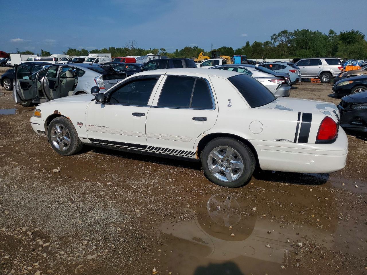 2010 Ford Crown Victoria Police Interceptor White vin: 2FABP7BV8AX110955