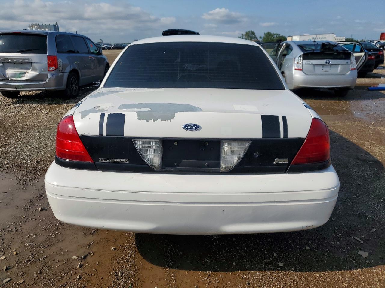 2010 Ford Crown Victoria Police Interceptor White vin: 2FABP7BV8AX110955