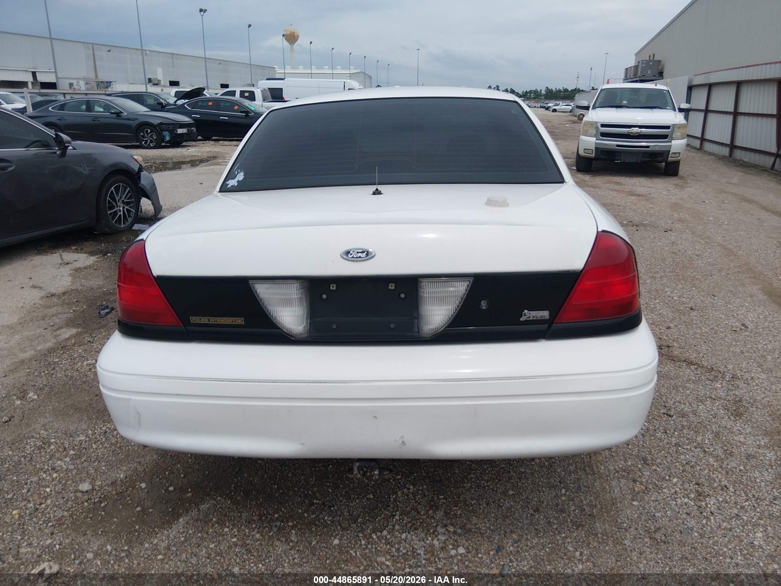 2010 Ford Crown Victoria Police/police Interceptor Белый vin: 2FABP7BV8AX119249