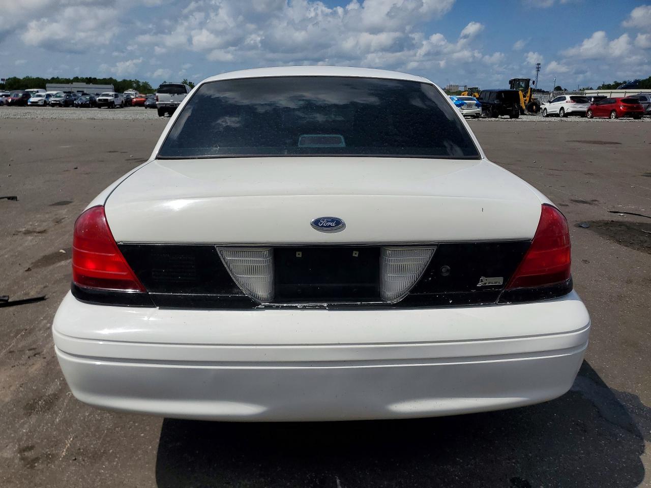 2011 Ford Crown Victoria Police Interceptor White vin: 2FABP7BV8BX182787