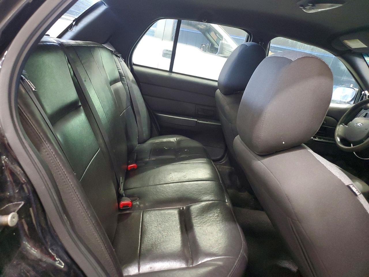 2011 Ford Crown Victoria Police Interceptor Black vin: 2FABP7BV9BX107600