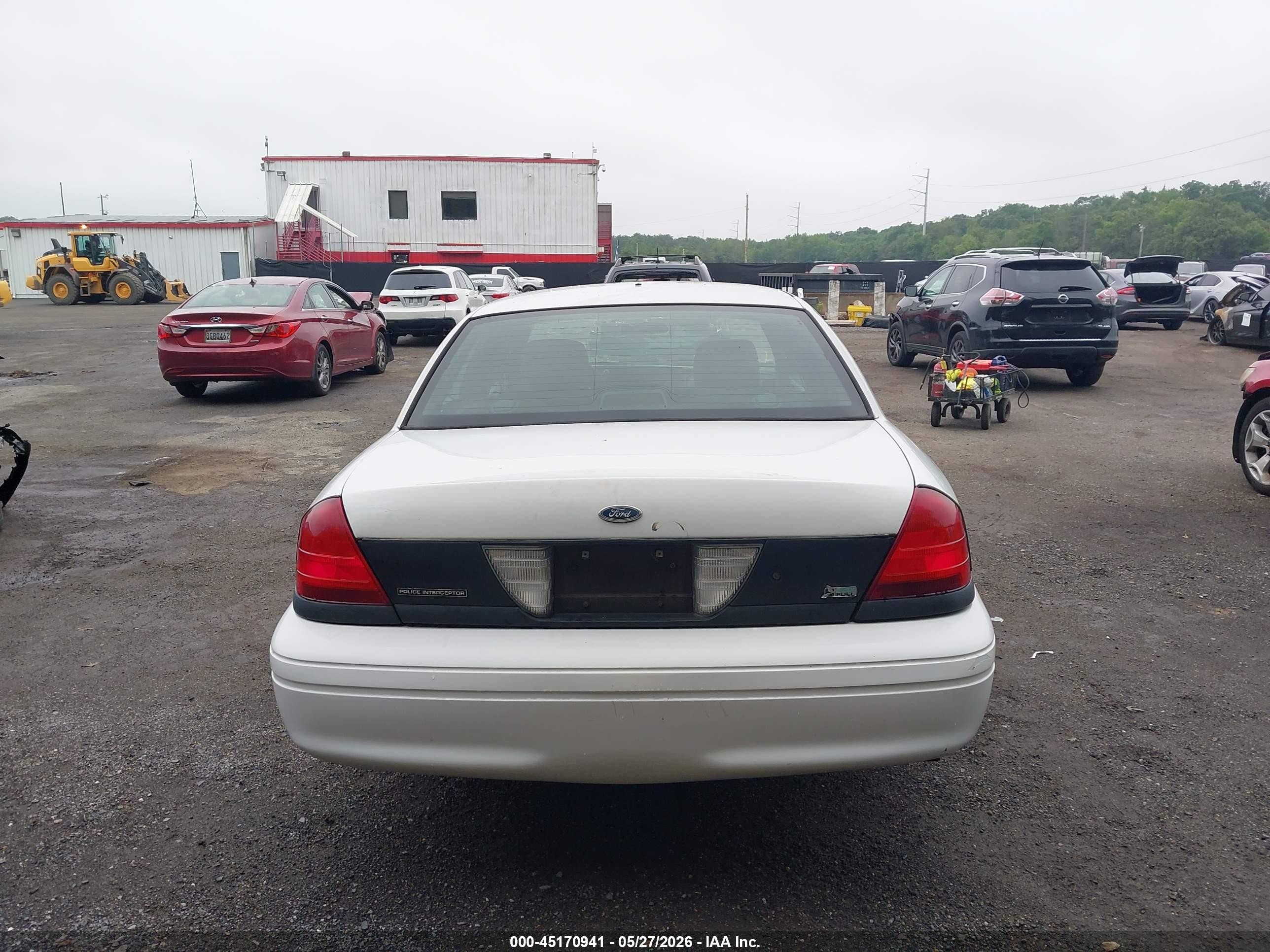 2011 Ford Crown Victoria Police Interceptor White vin: 2FABP7BVXBX124423