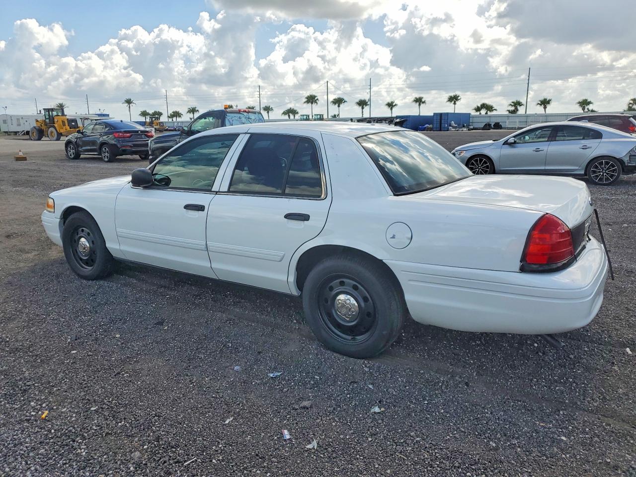 2011 Ford Crown Victoria Police Interceptor White vin: 2FABP7BVXBX167319