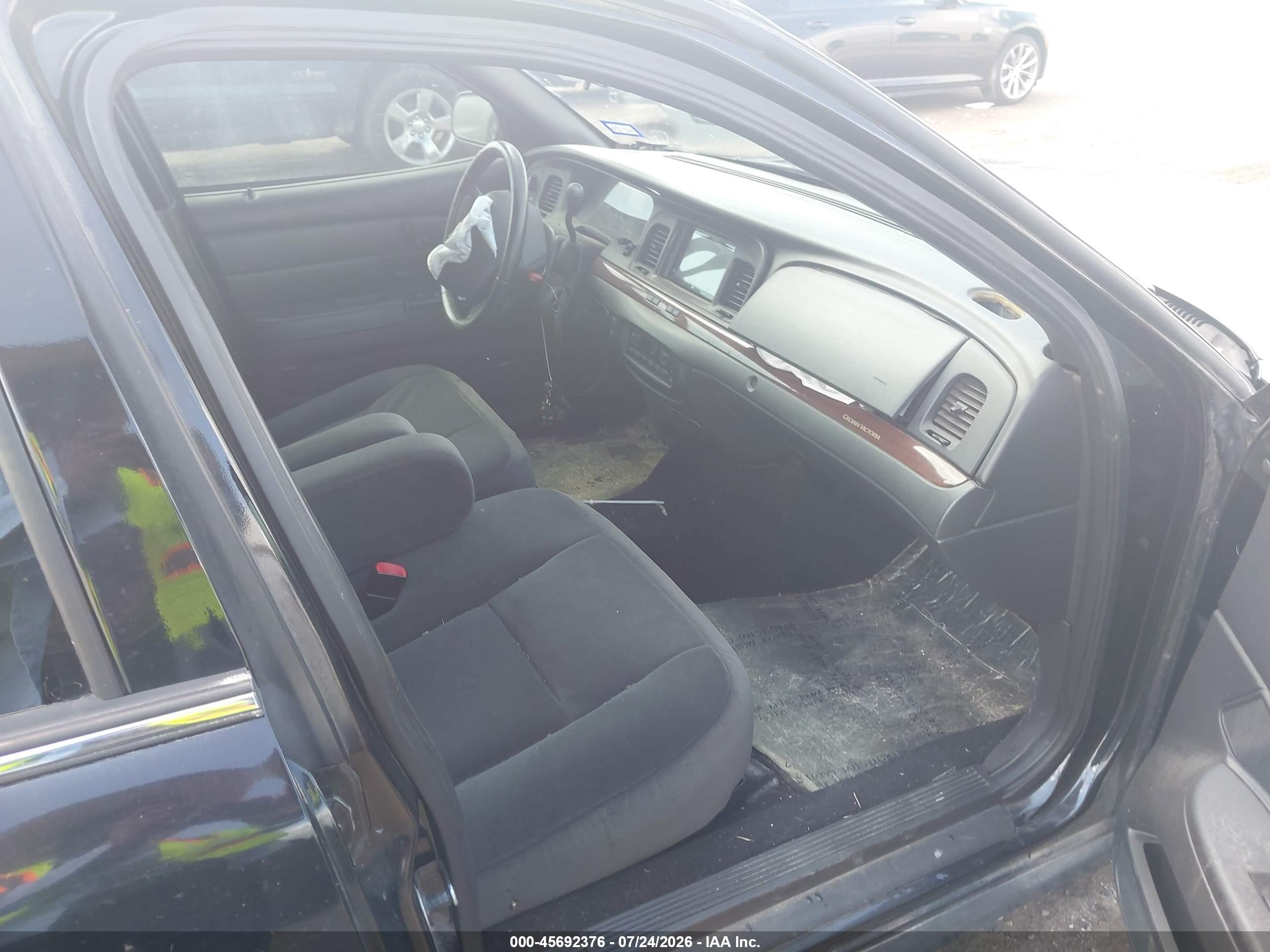 2011 Ford Crown Victoria Lx Black vin: 2FABP7EV2BX184174