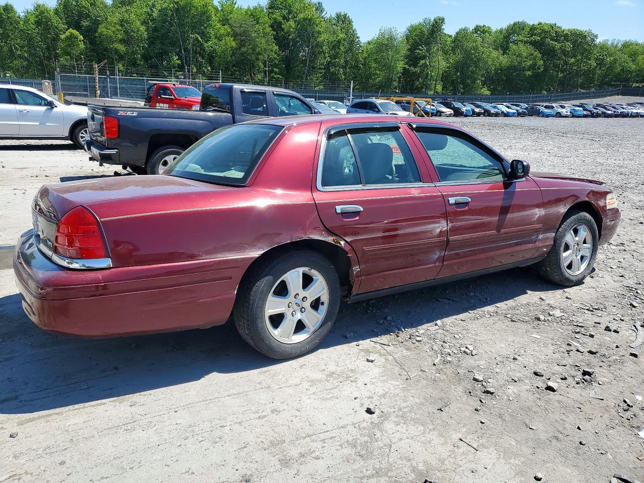 2011 Ford Crown Victoria Lx Burgundy vin: 2FABP7EV4BX150298