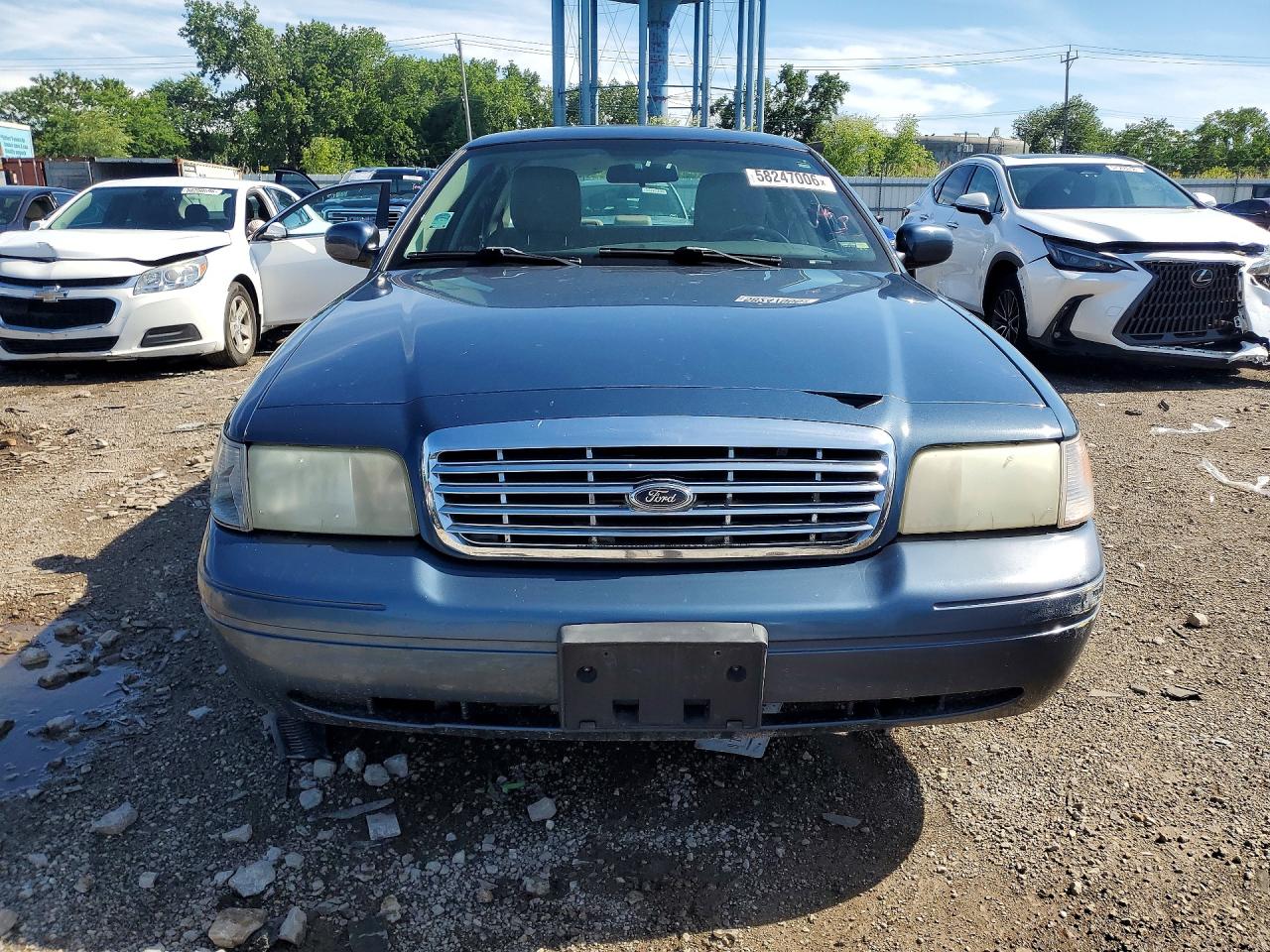 2011 Ford Crown Victoria Lx Blue vin: 2FABP7EV5BX132537