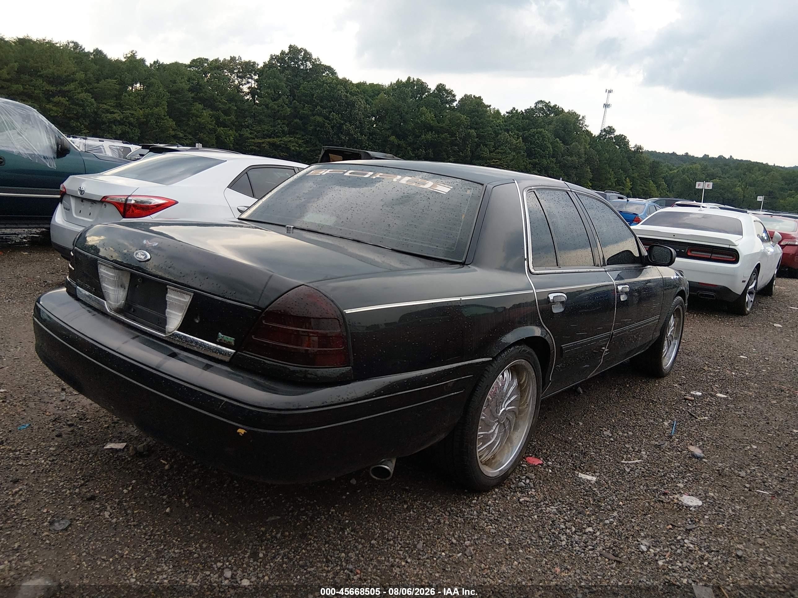 2010 Ford Crown Victoria Lx Black vin: 2FABP7EV7AX139181