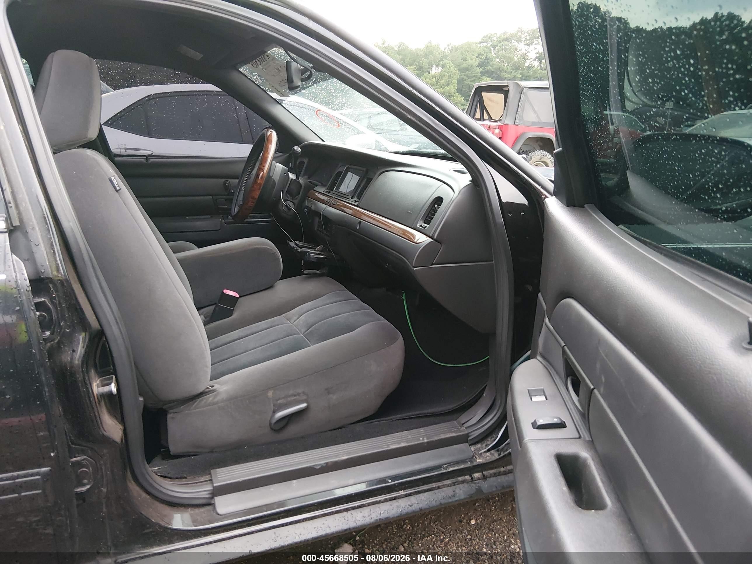 2010 Ford Crown Victoria Lx Black vin: 2FABP7EV7AX139181