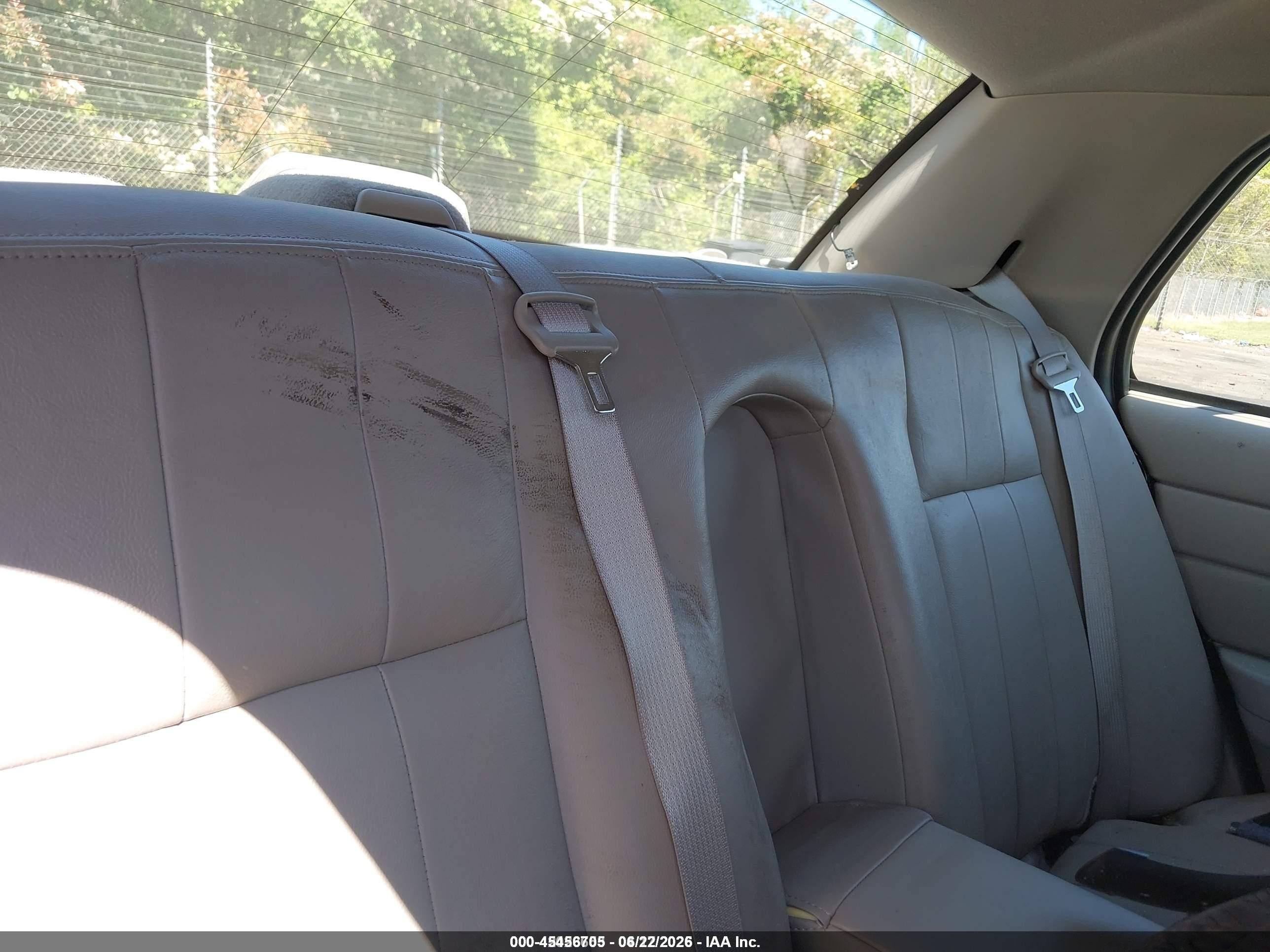 2011 Ford Crown Victoria Lx Черный vin: 2FABP7EV7BX174675