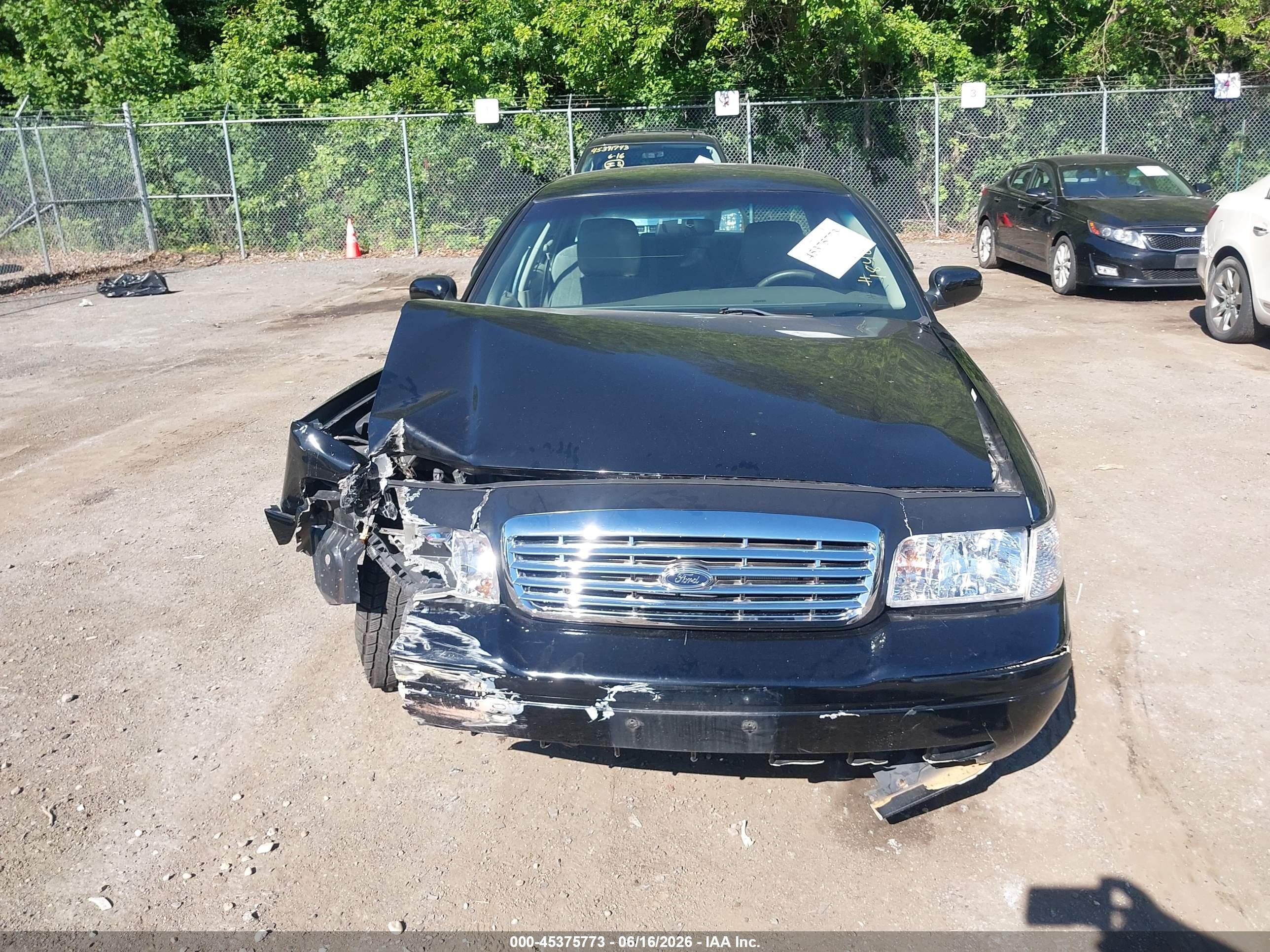 2011 Ford Crown Victoria Lx Black vin: 2FABP7EV8BX184616
