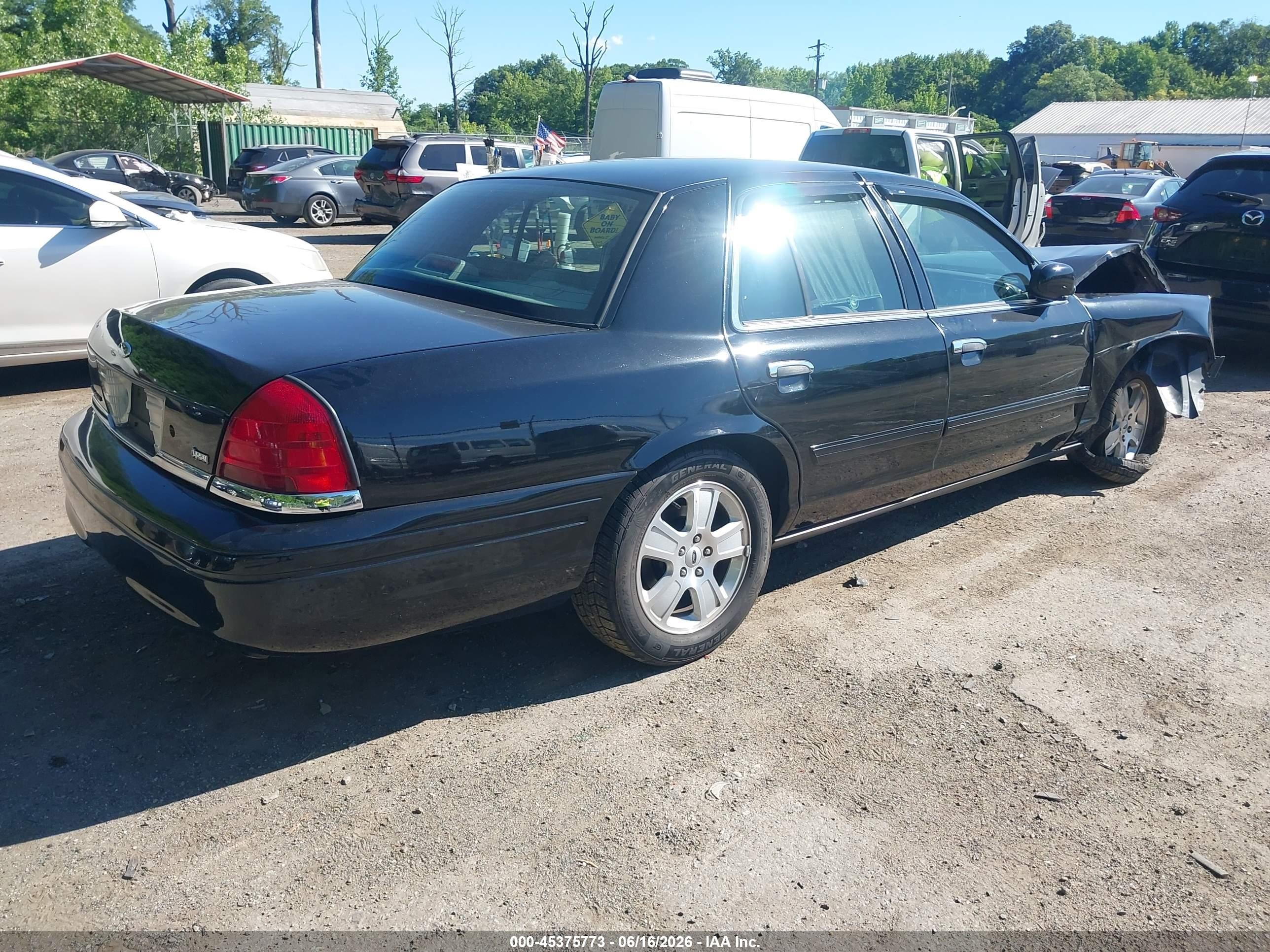 2011 Ford Crown Victoria Lx Black vin: 2FABP7EV8BX184616