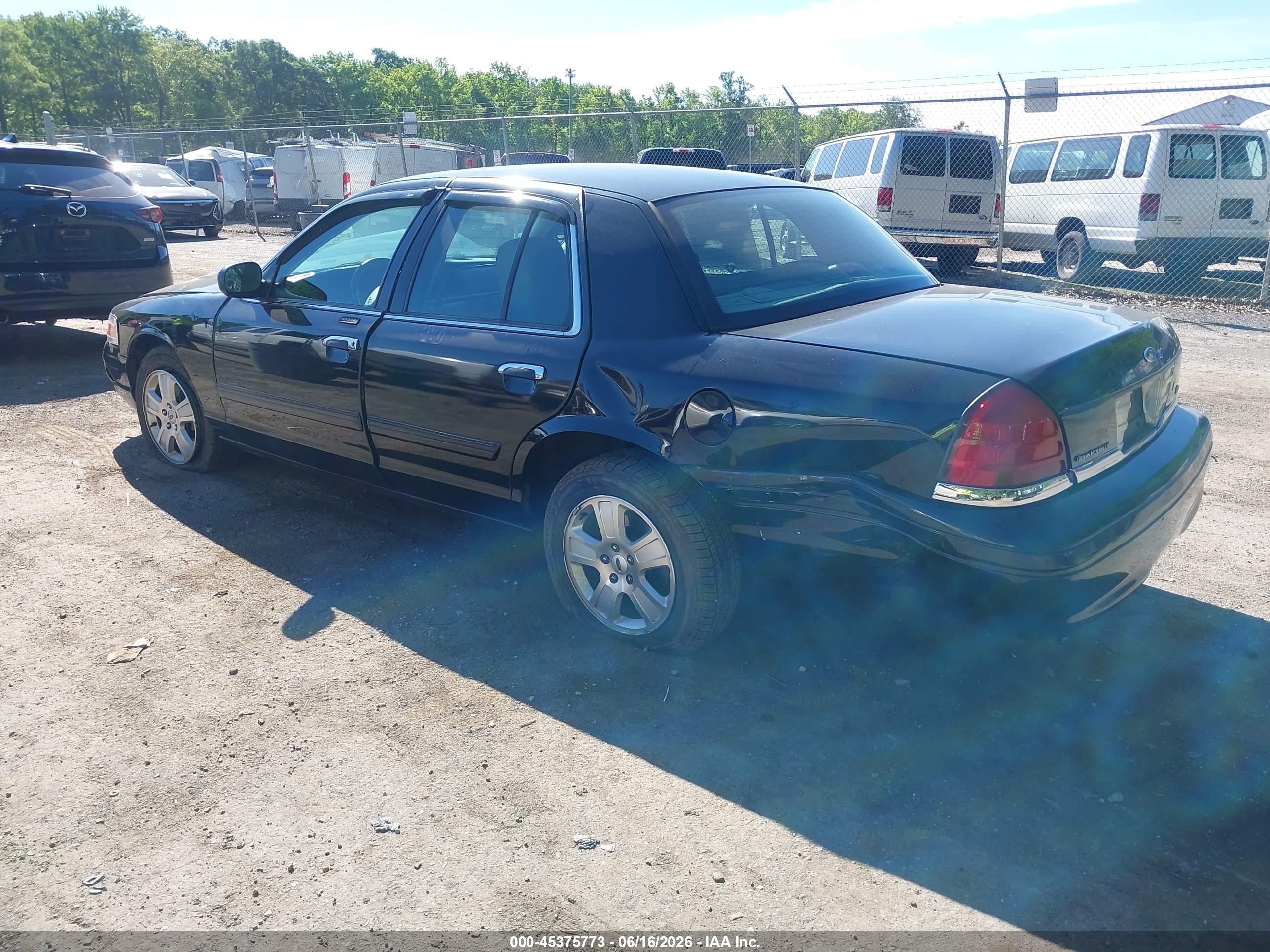 2011 Ford Crown Victoria Lx Black vin: 2FABP7EV8BX184616