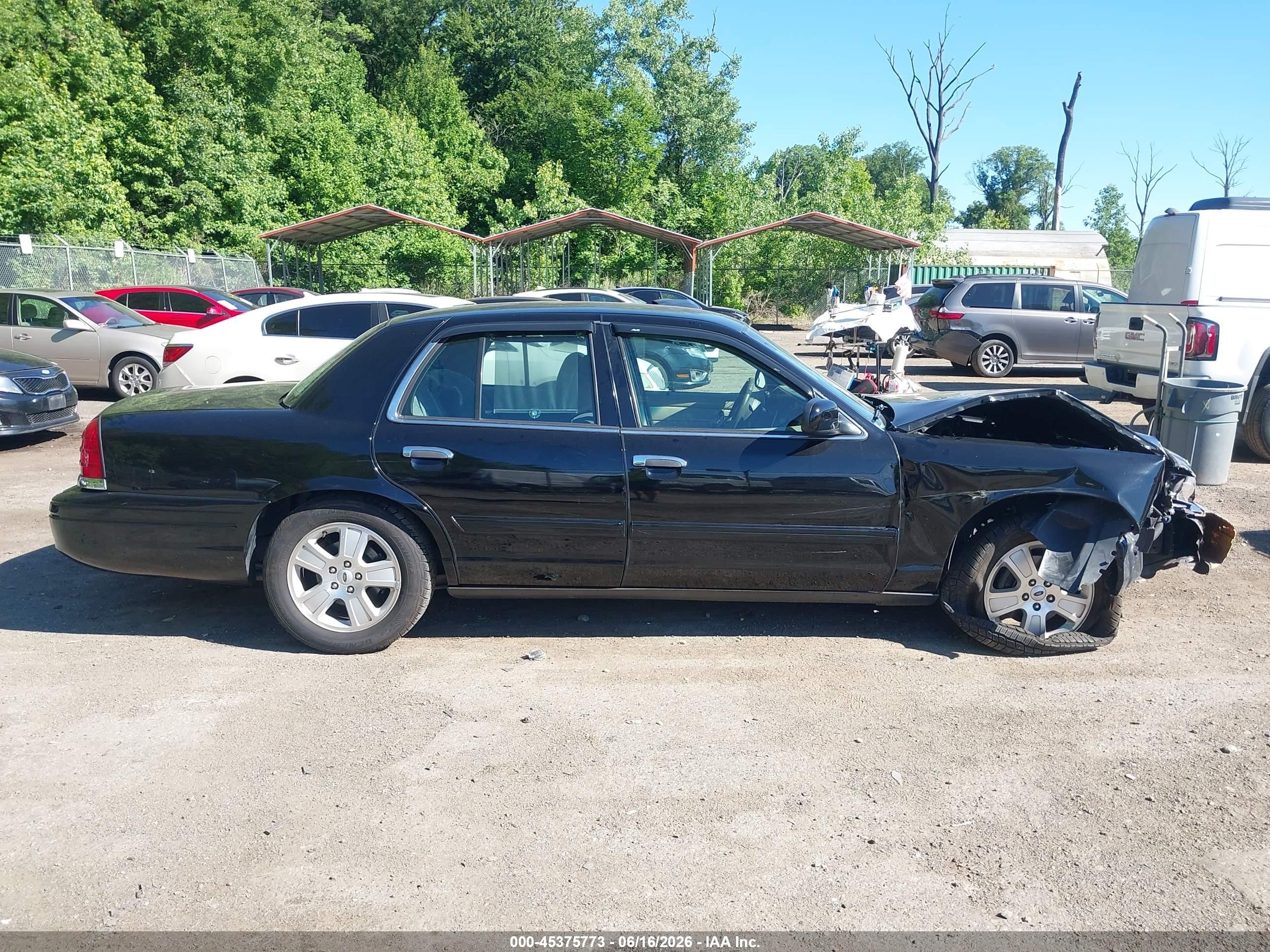 2011 Ford Crown Victoria Lx Black vin: 2FABP7EV8BX184616