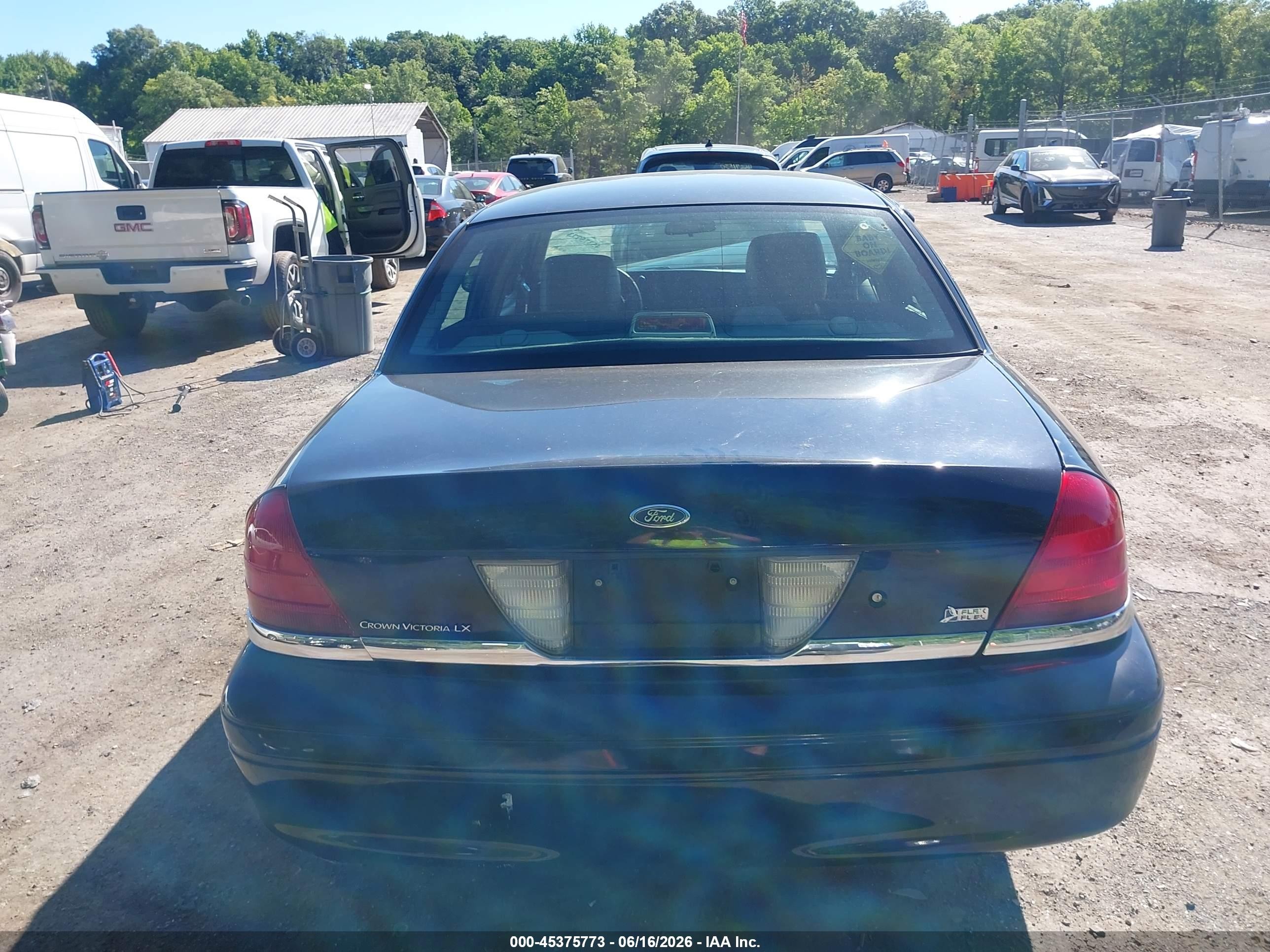 2011 Ford Crown Victoria Lx Black vin: 2FABP7EV8BX184616