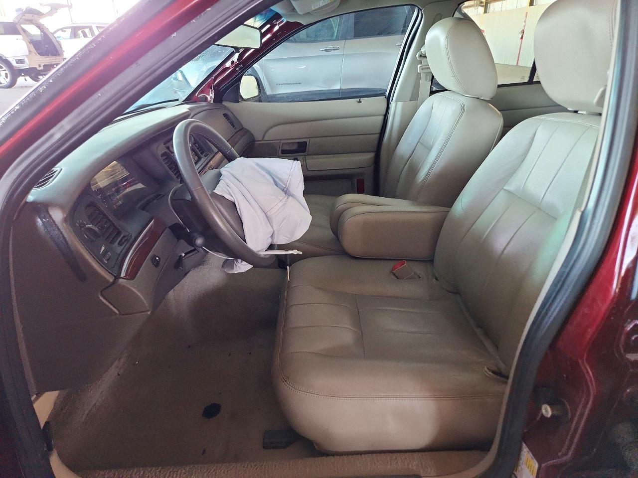 2011 Ford Crown Victoria Lx Burgundy vin: 2FABP7EVXBX139340