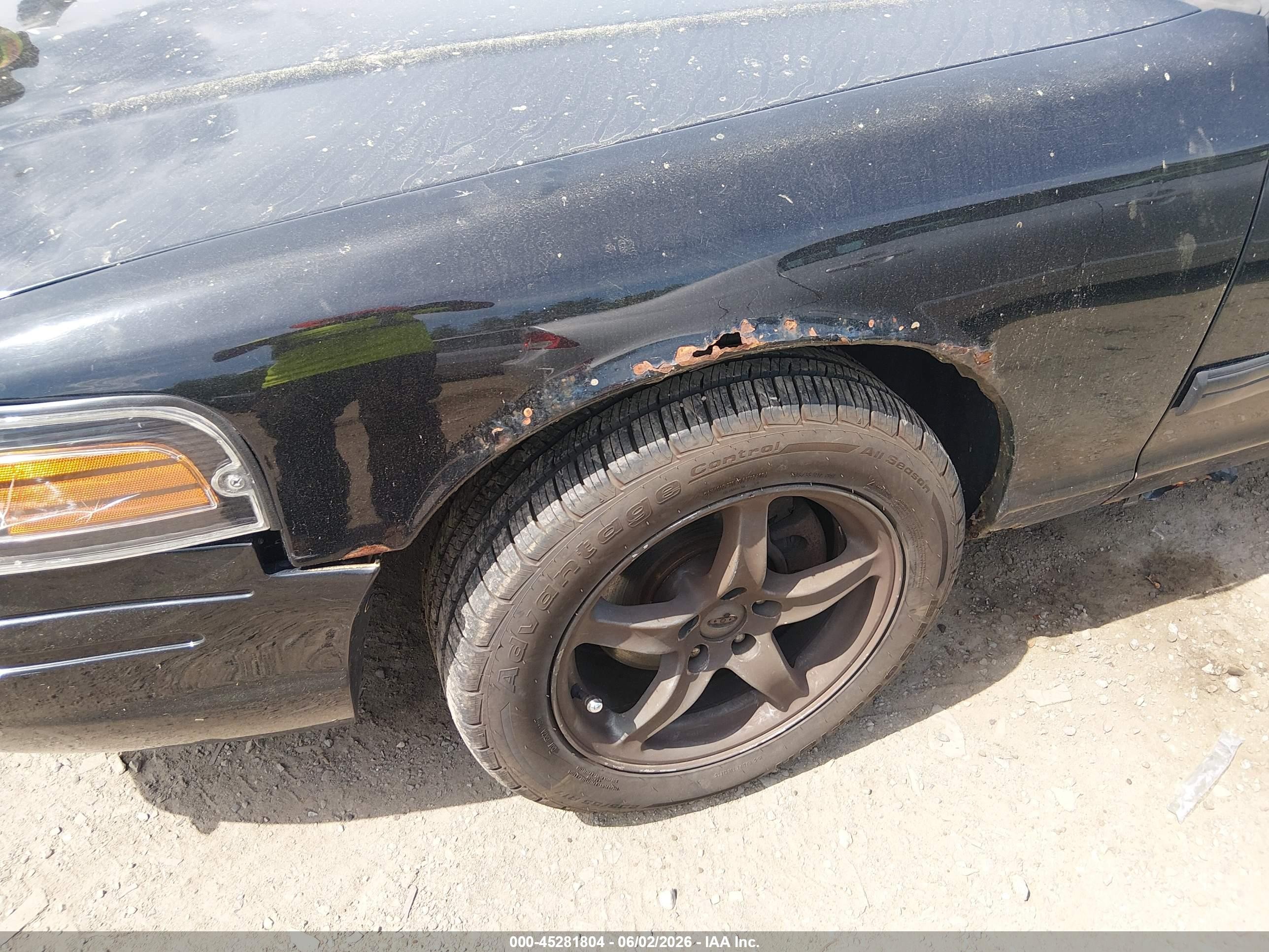 2011 Ford Crown Victoria Lx Черный vin: 2FABP7EVXBX147826