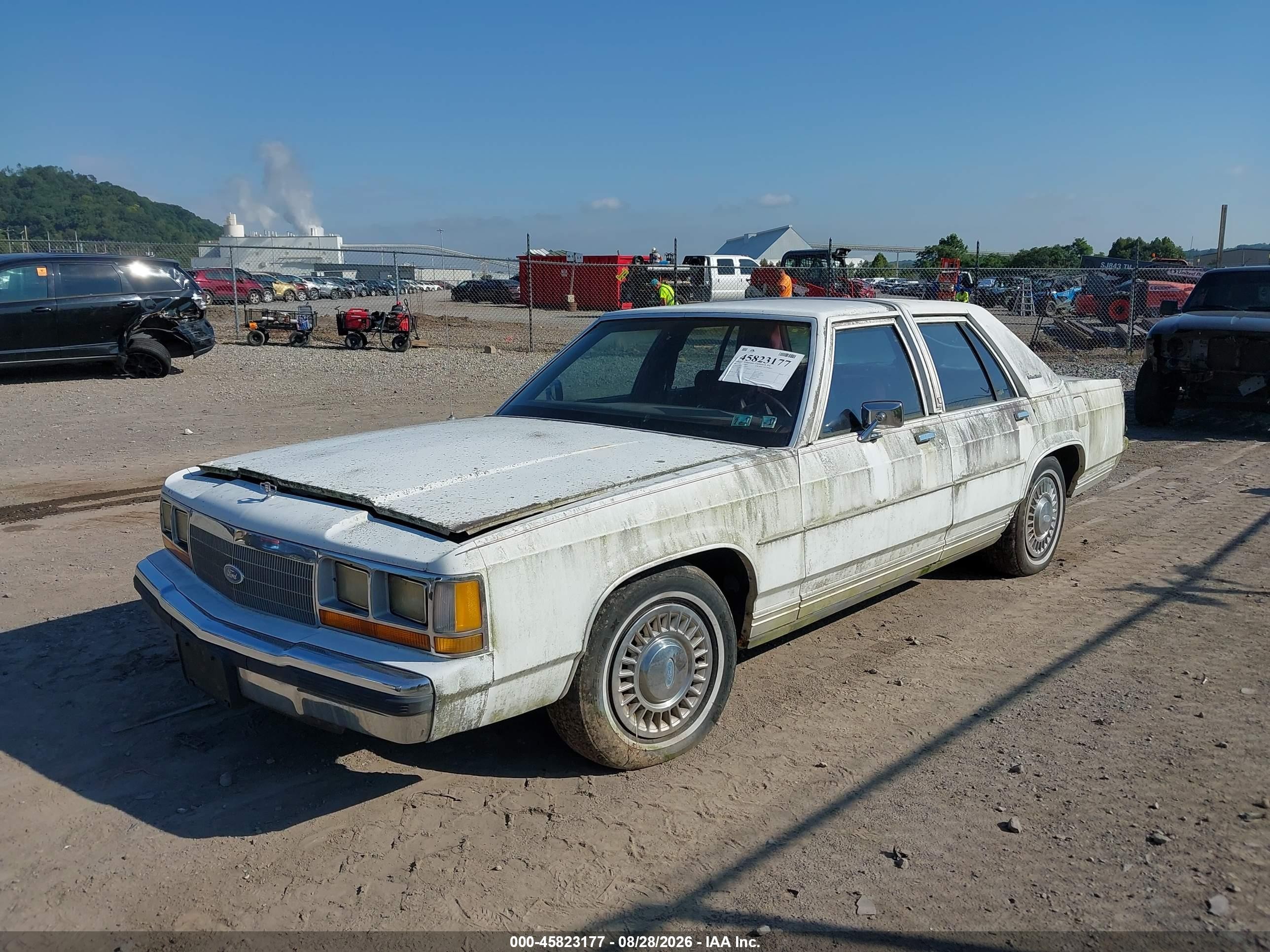 1990 Ford Crown Victoria   White vin: 2FACP73F4LX170035