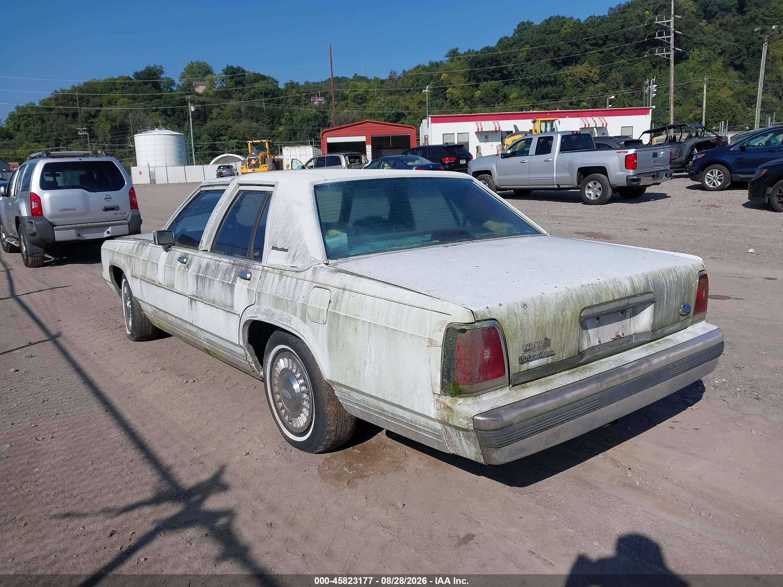 1990 Ford Crown Victoria   White vin: 2FACP73F4LX170035