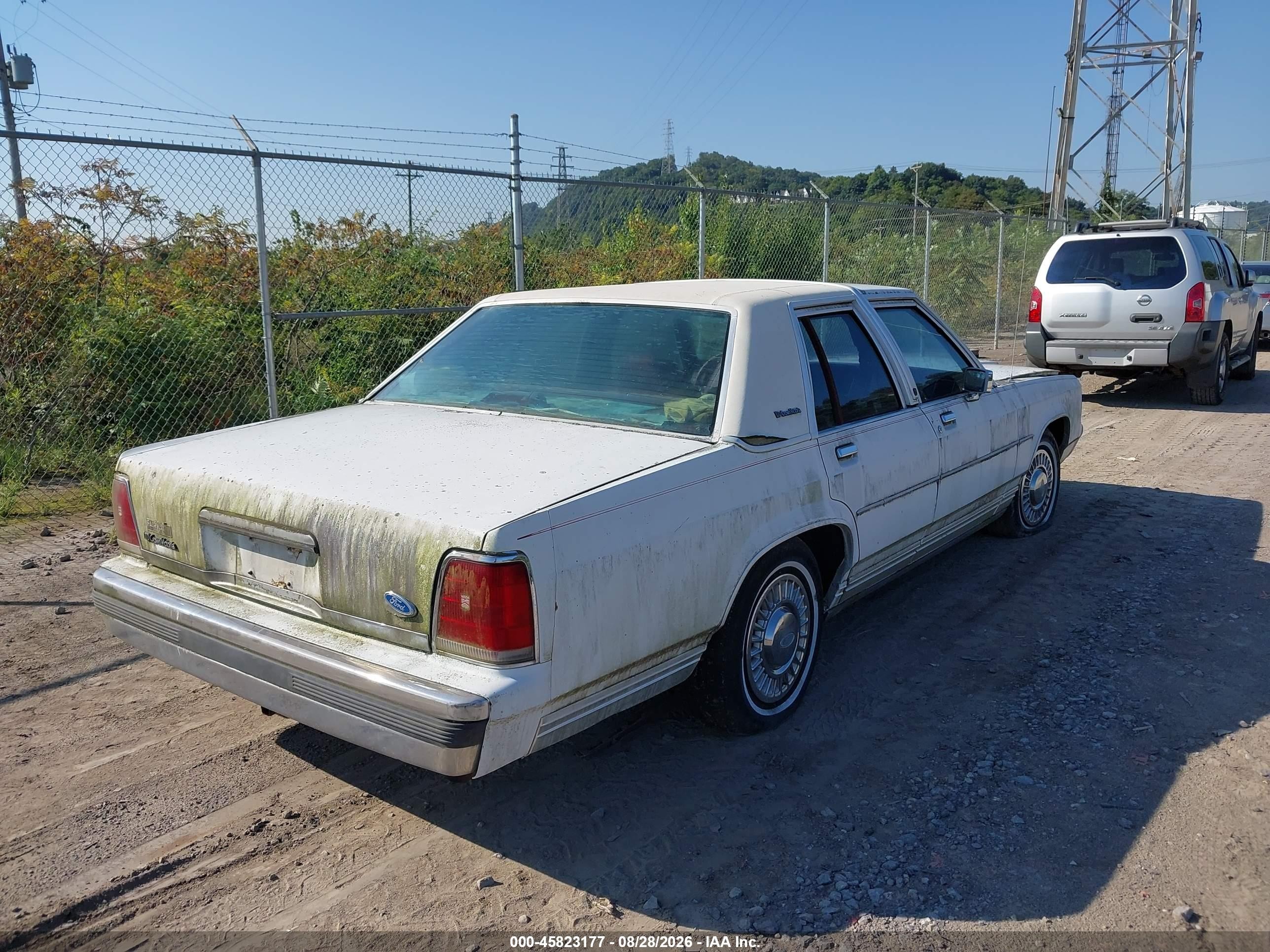 1990 Ford Crown Victoria   White vin: 2FACP73F4LX170035