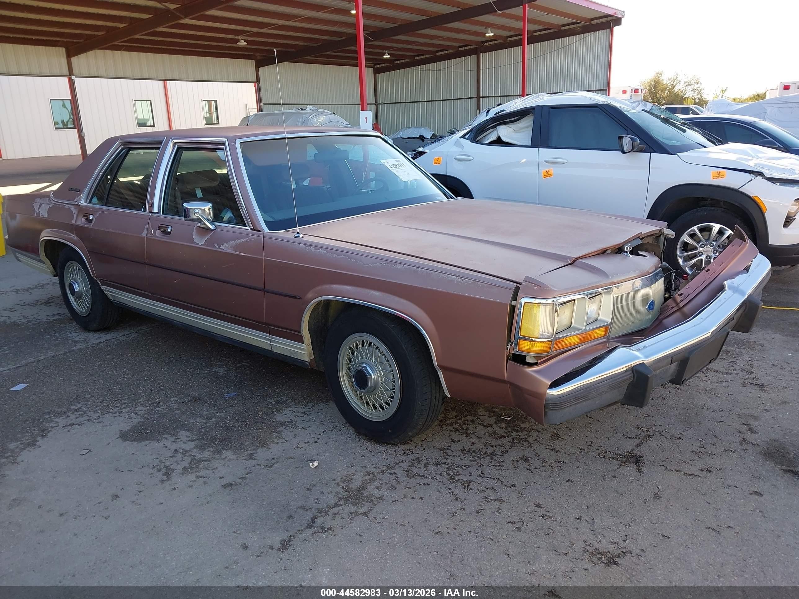 1990 Ford Crown Victoria   Brown vin: 2FACP73F8LX118312