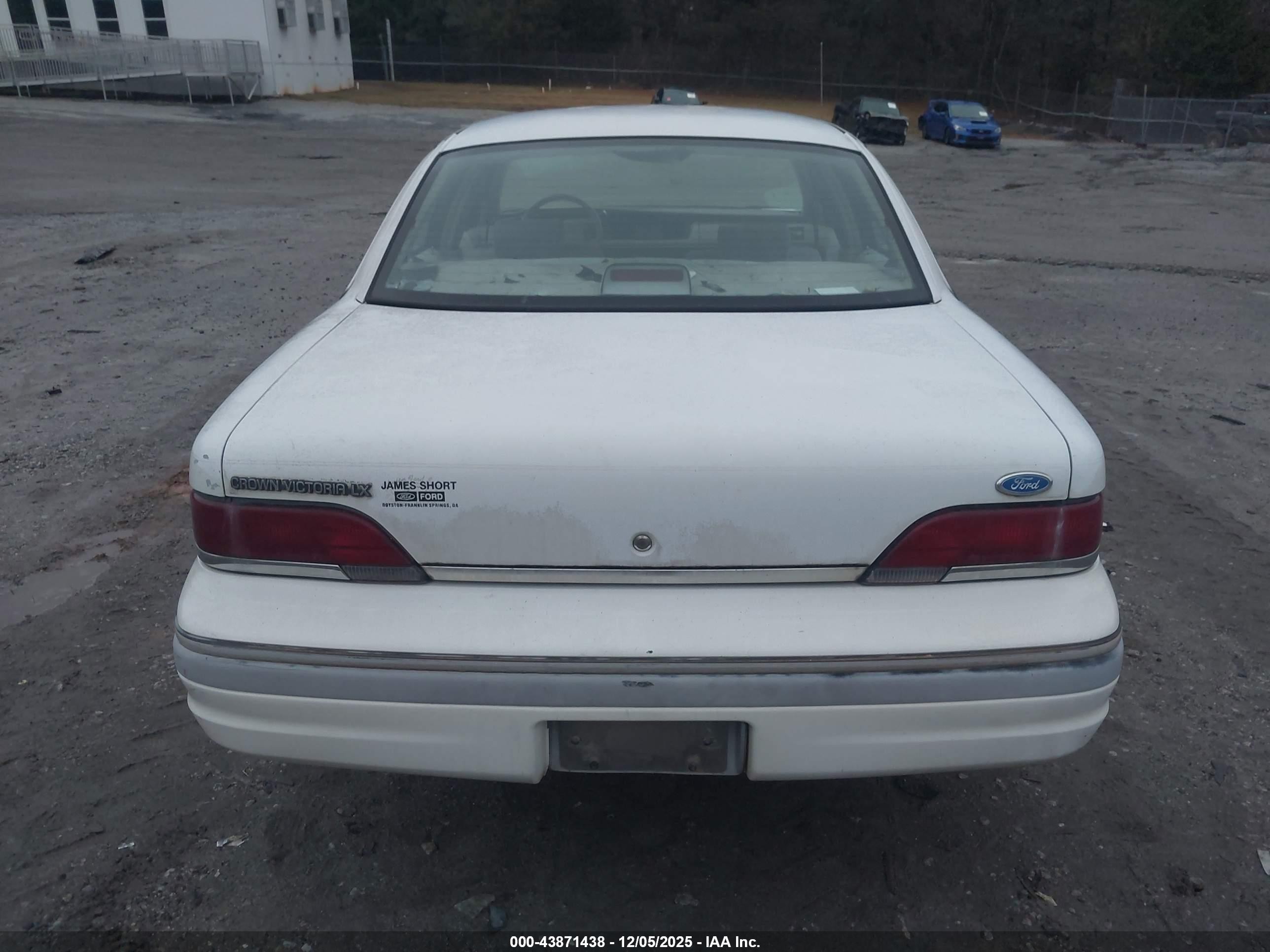 1992 Ford Crown Victoria Lx Белый vin: 2FACP74W1NX111915