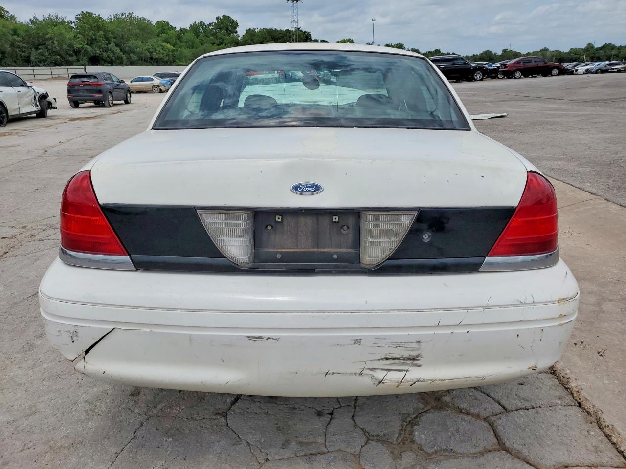 2008 Ford Crown Victoria Police Interceptor White vin: 2FAFP71V48X164721