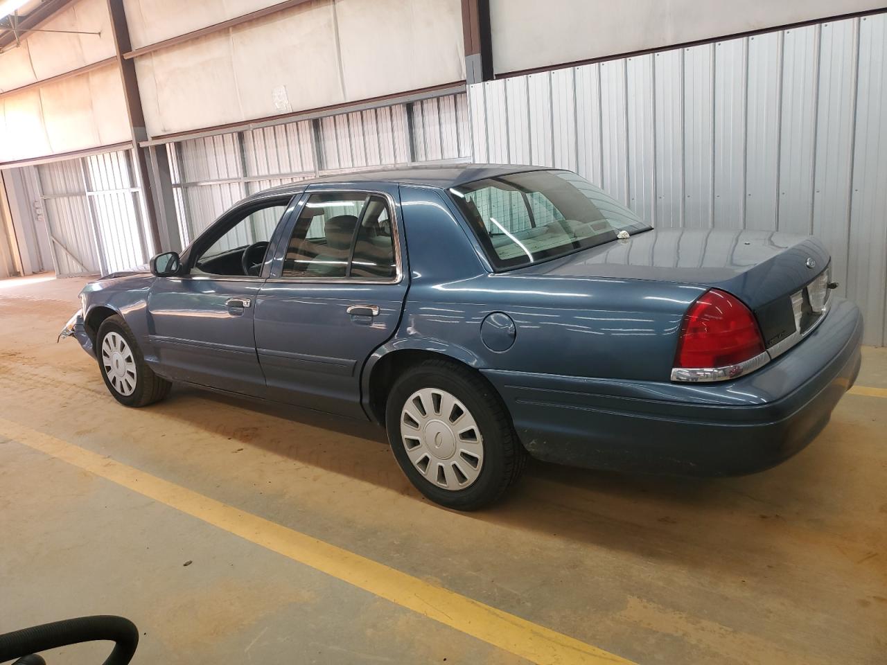 2008 Ford Crown Victoria Police Interceptor Blue vin: 2FAFP71V68X129971